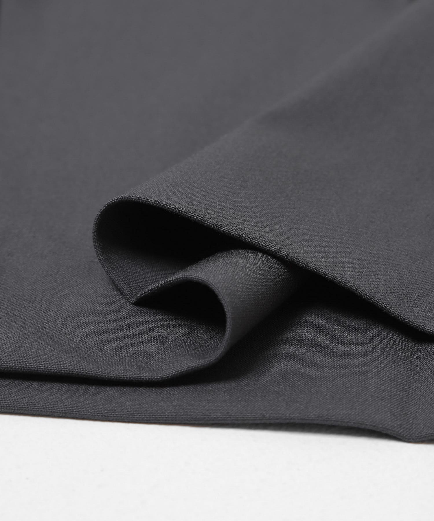 『イージーケア』カラー2タックワイドテーパードパンツ CHARCOAL M