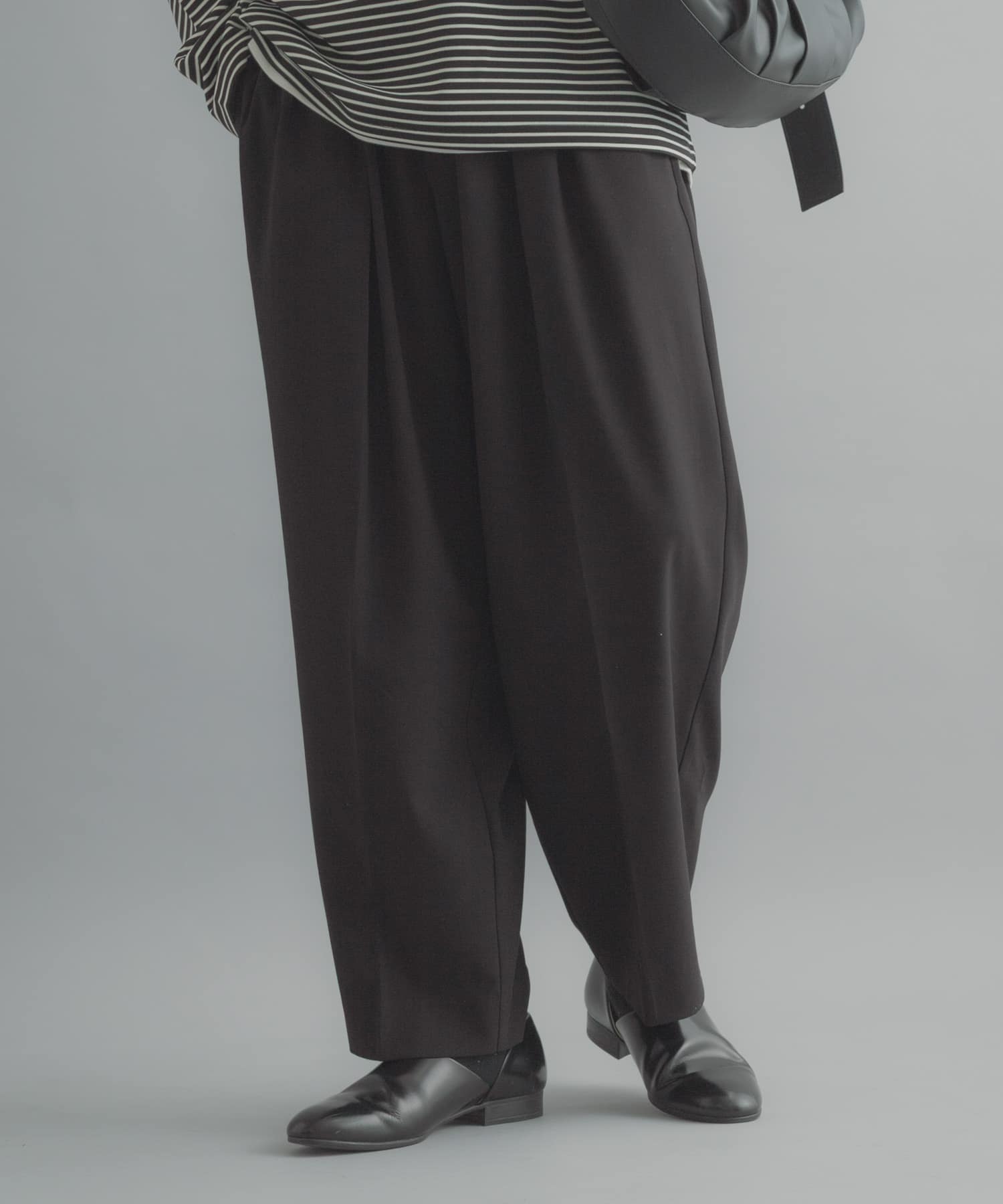 カラー2タックワイドテーパードパンツ