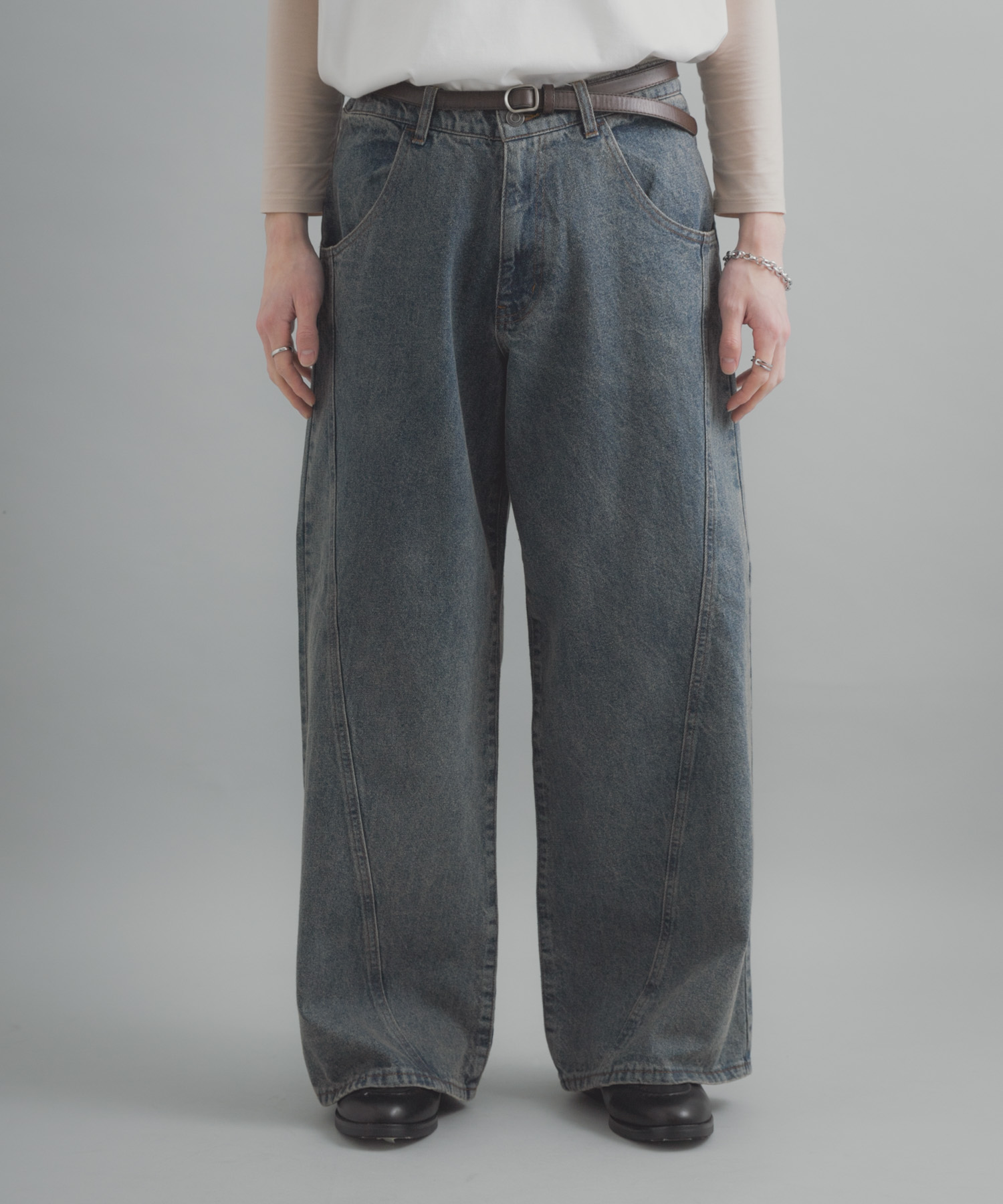 身長 : 173cm サイズ : L