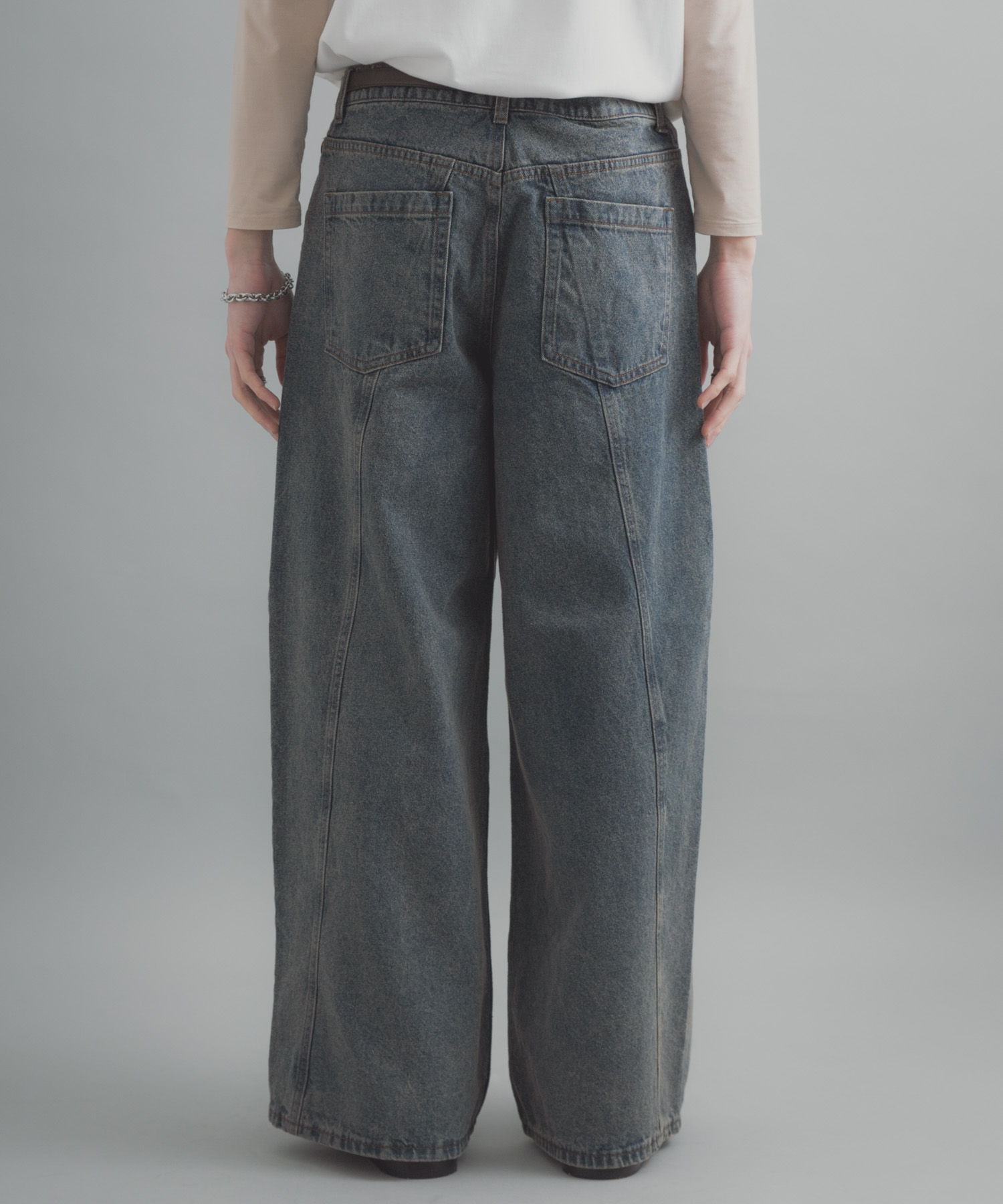 身長 : 173cm サイズ : L