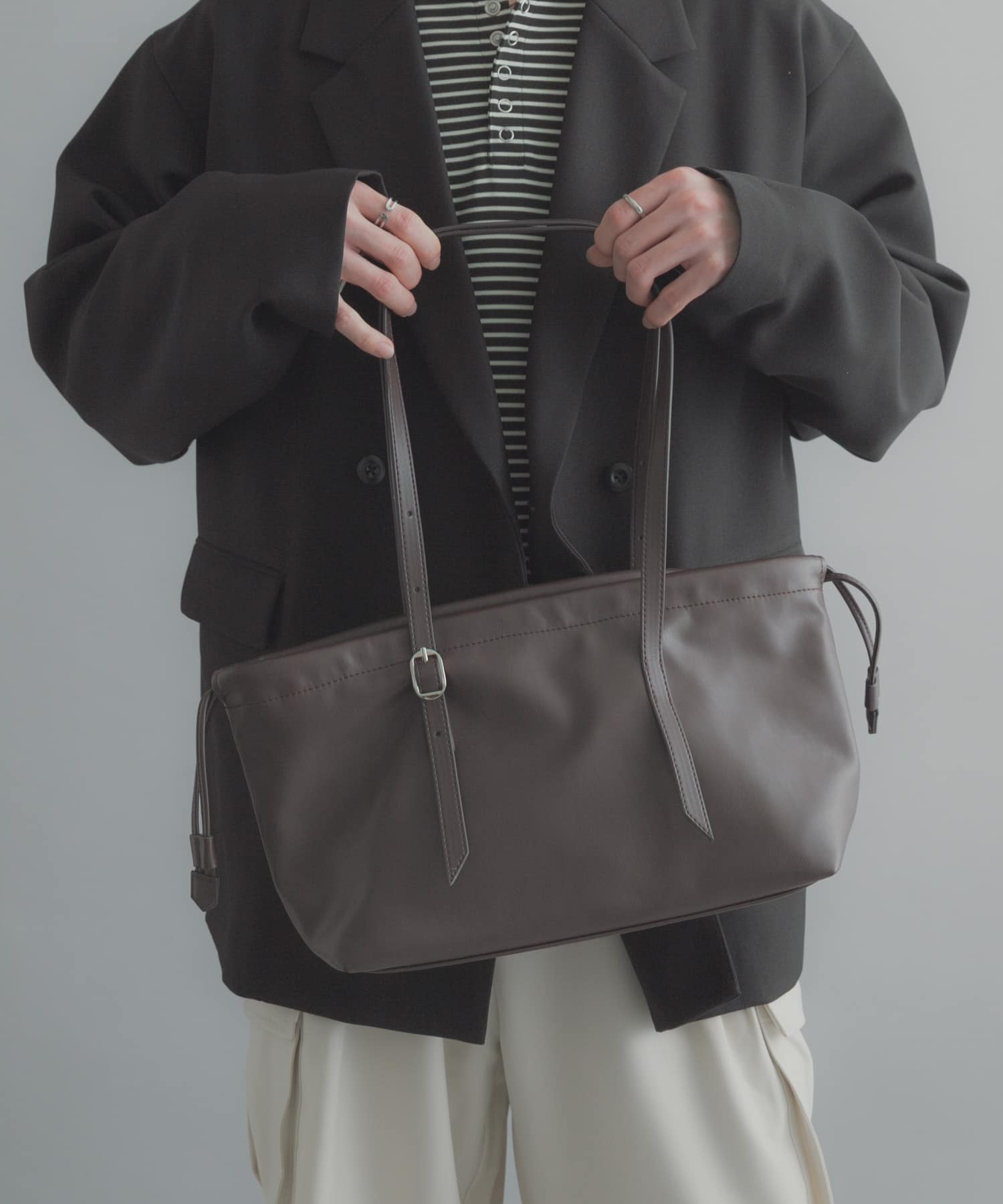 ロングハンドルキンチャクショルダーバッグ BROWN One