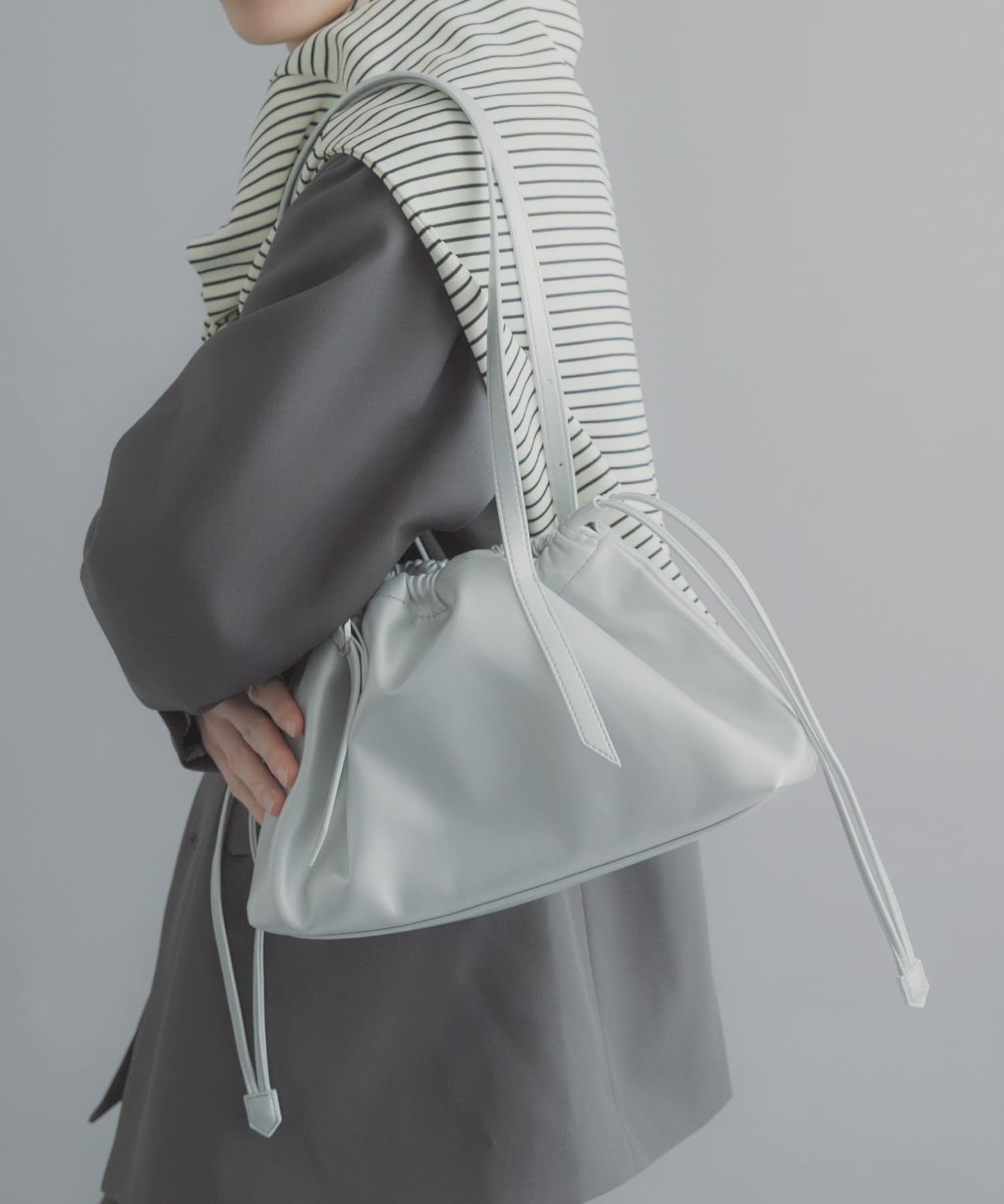 ロングハンドルキンチャクショルダーバッグ SILVER One