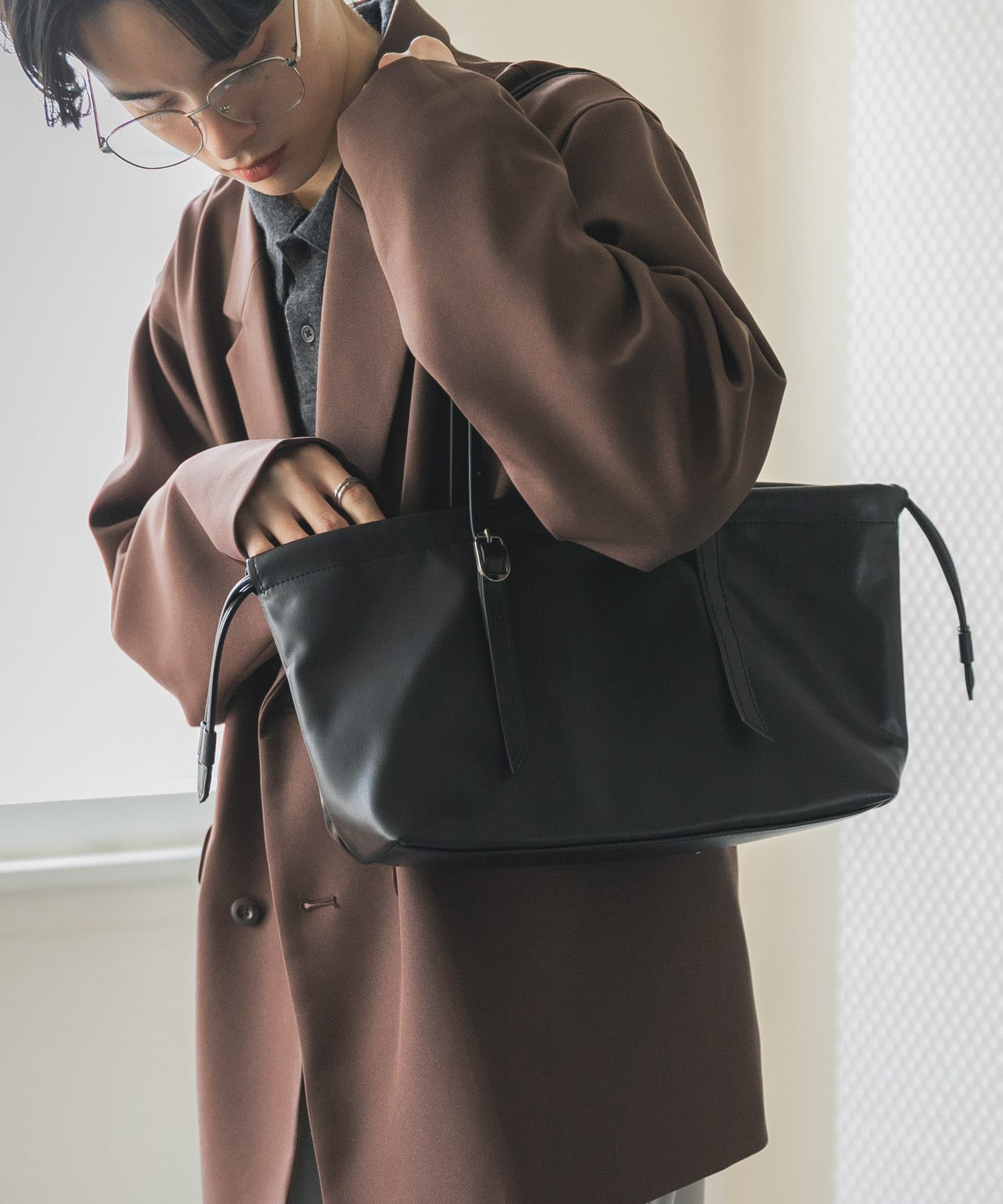 ロングハンドルキンチャクショルダーバッグ BLACK One