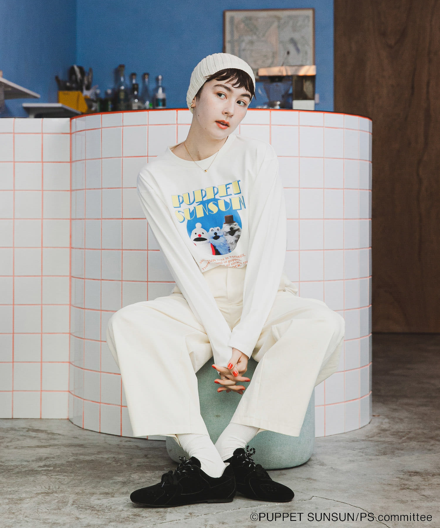 OFF WHITE