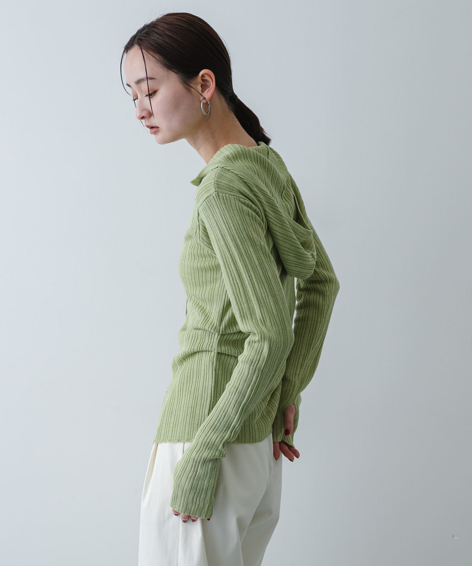 洗濯可』マルチリブニットフーディー(One OFF WHITE): トップス｜URBAN