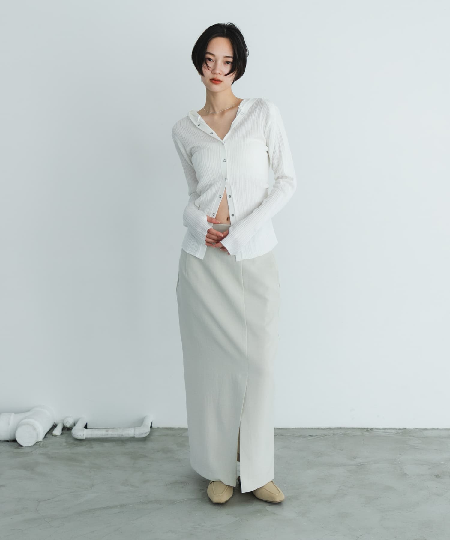 OFF WHITE