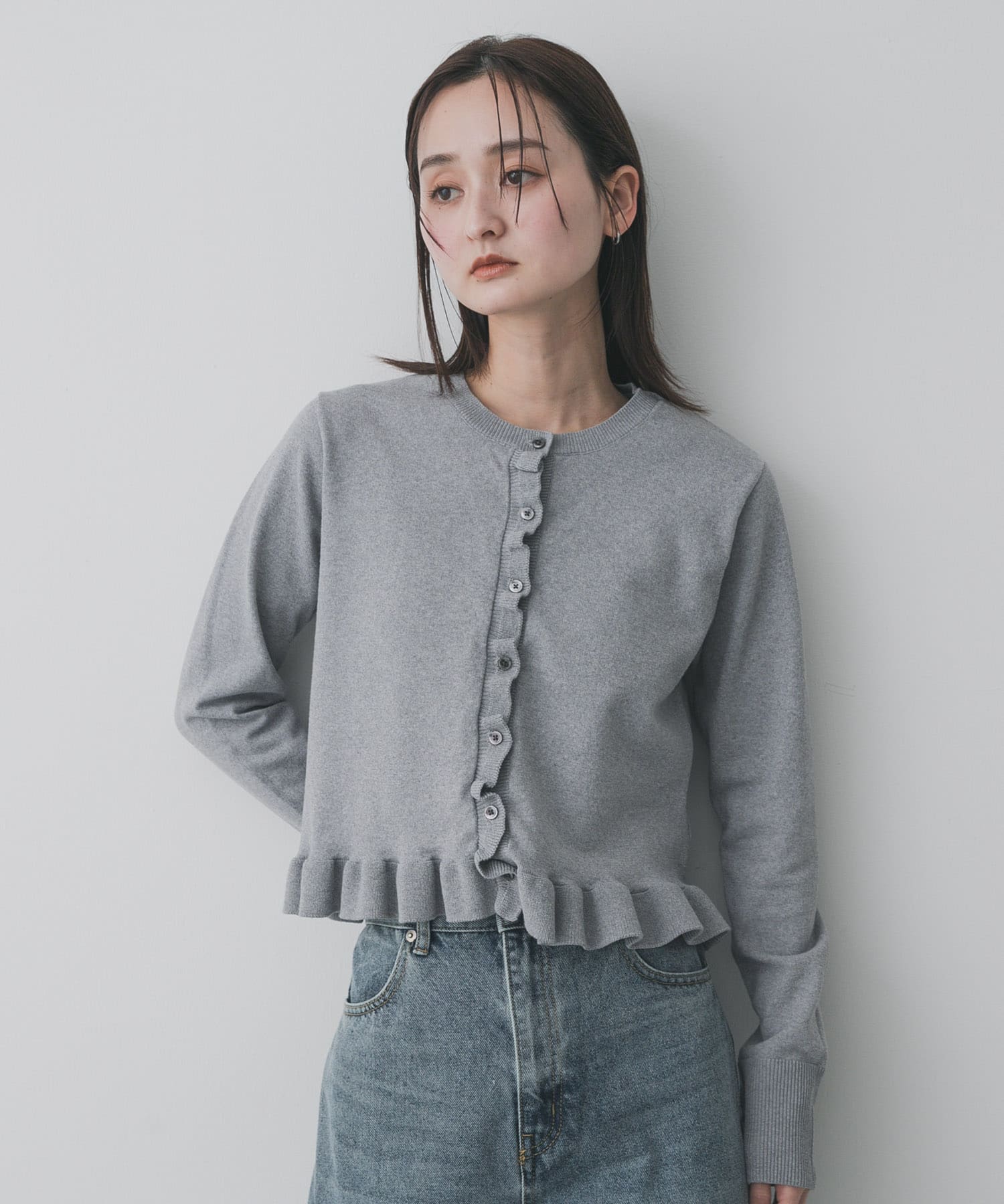 GRAY