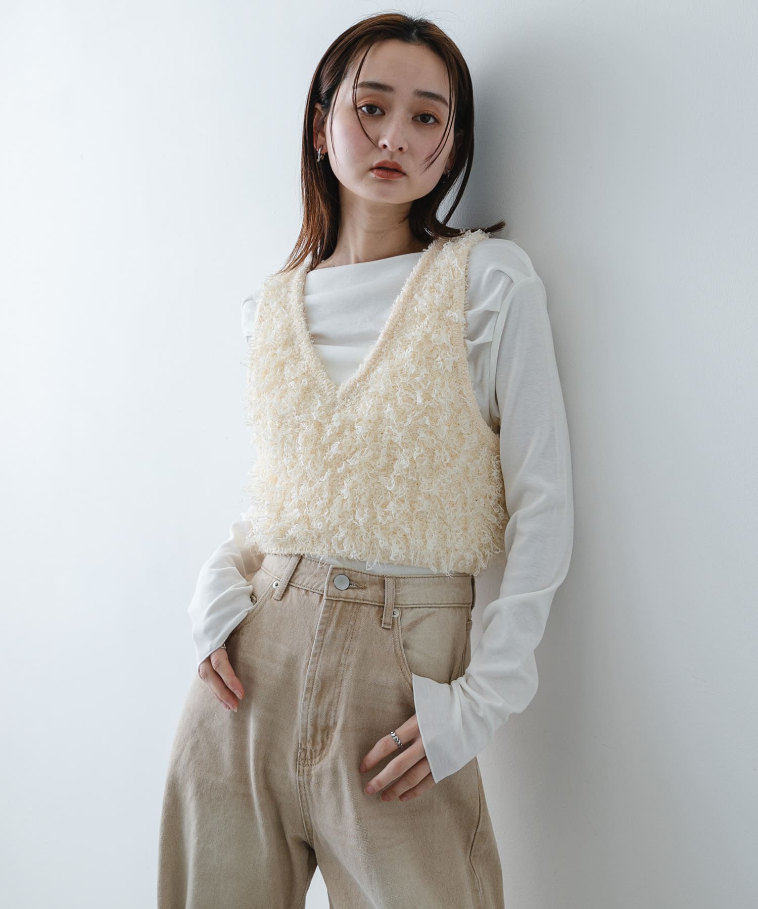 OFF WHITE