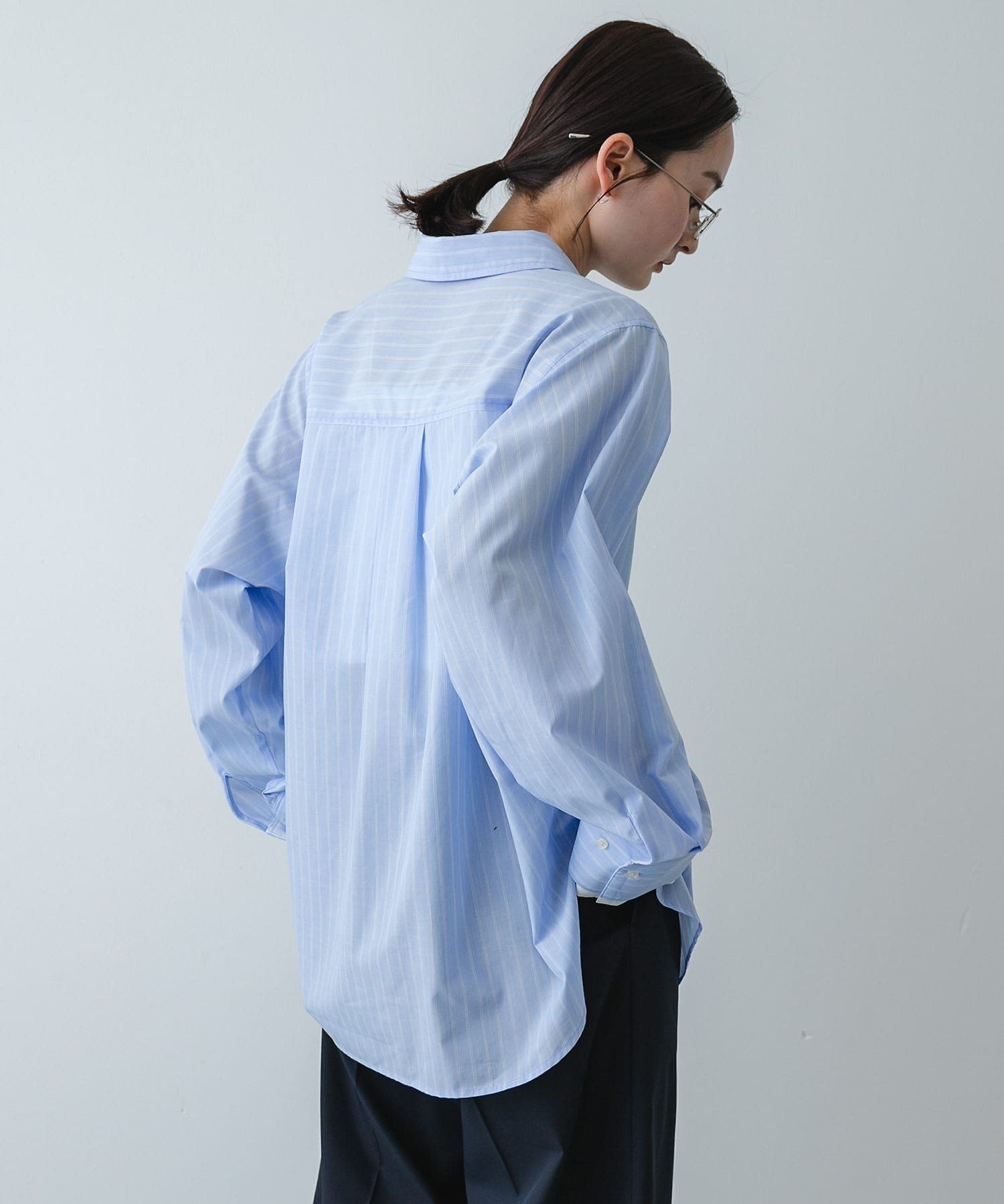 BLU×WHT