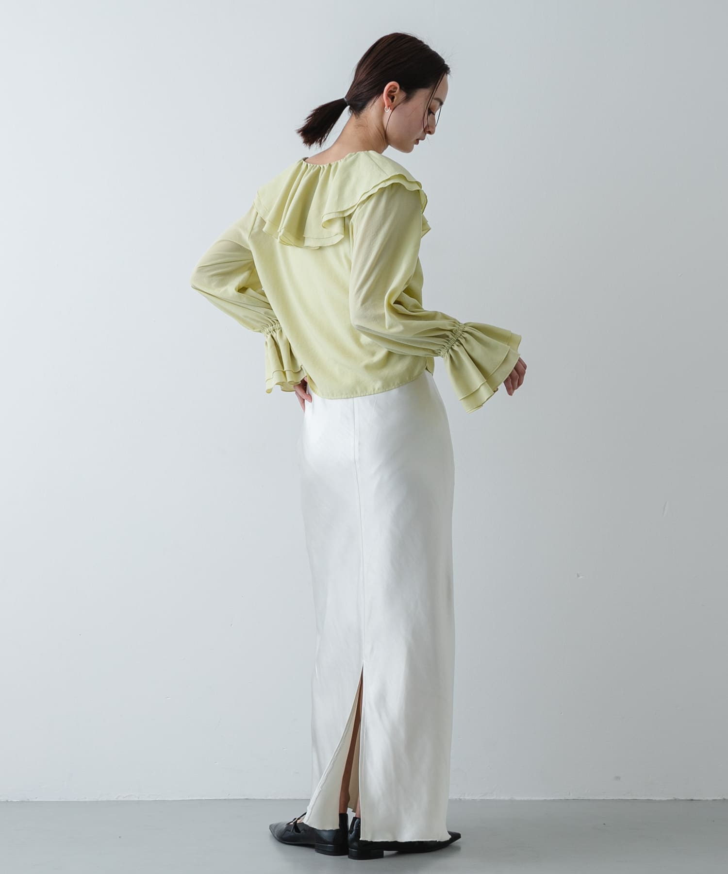 Y.BEIGE