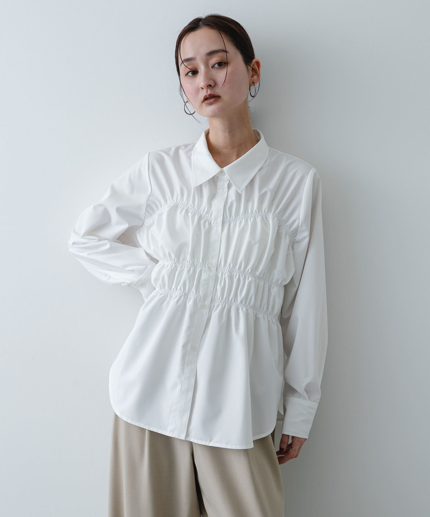 OFF WHITE