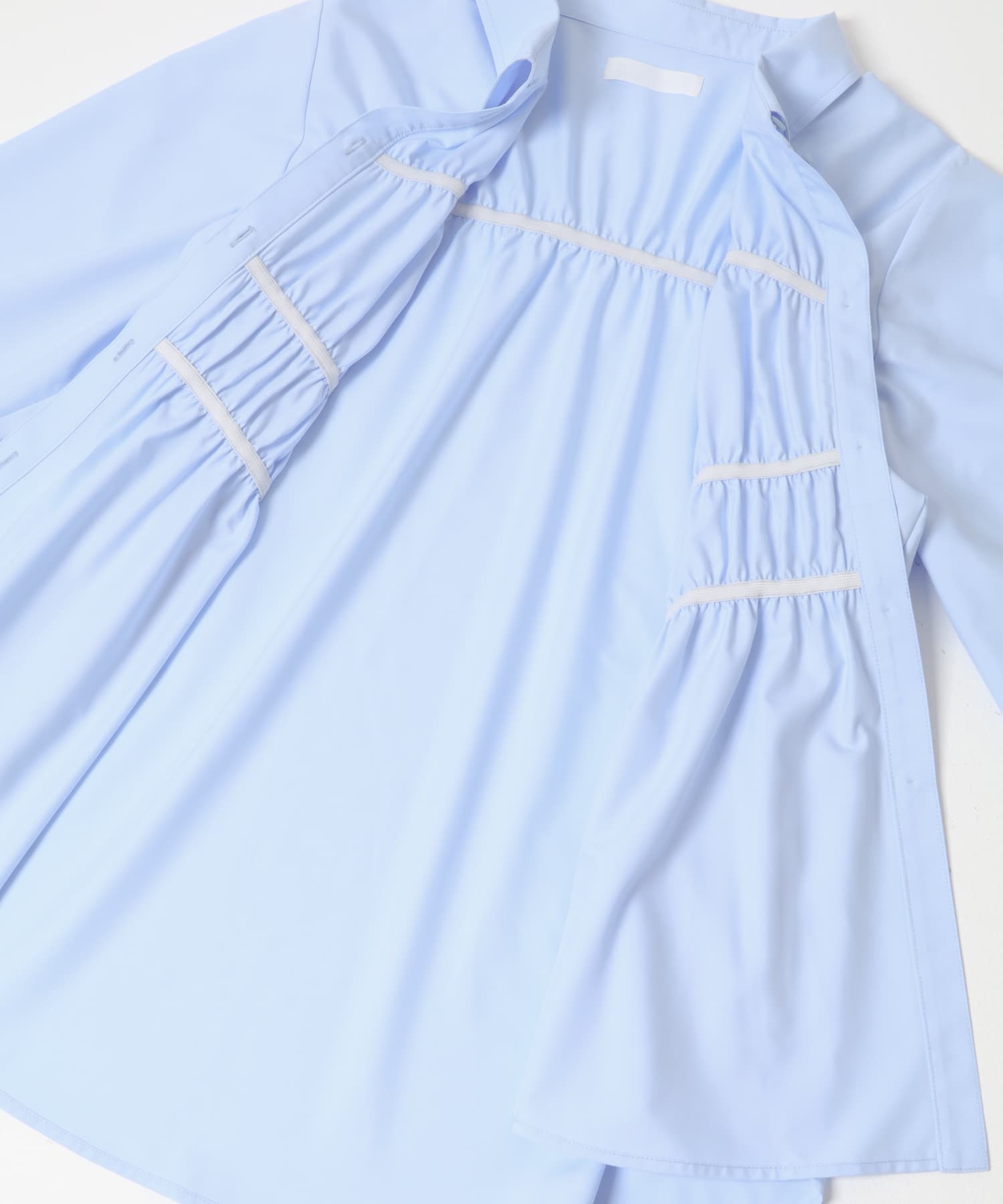 シャーリングデザインシャツ L.BLUE One