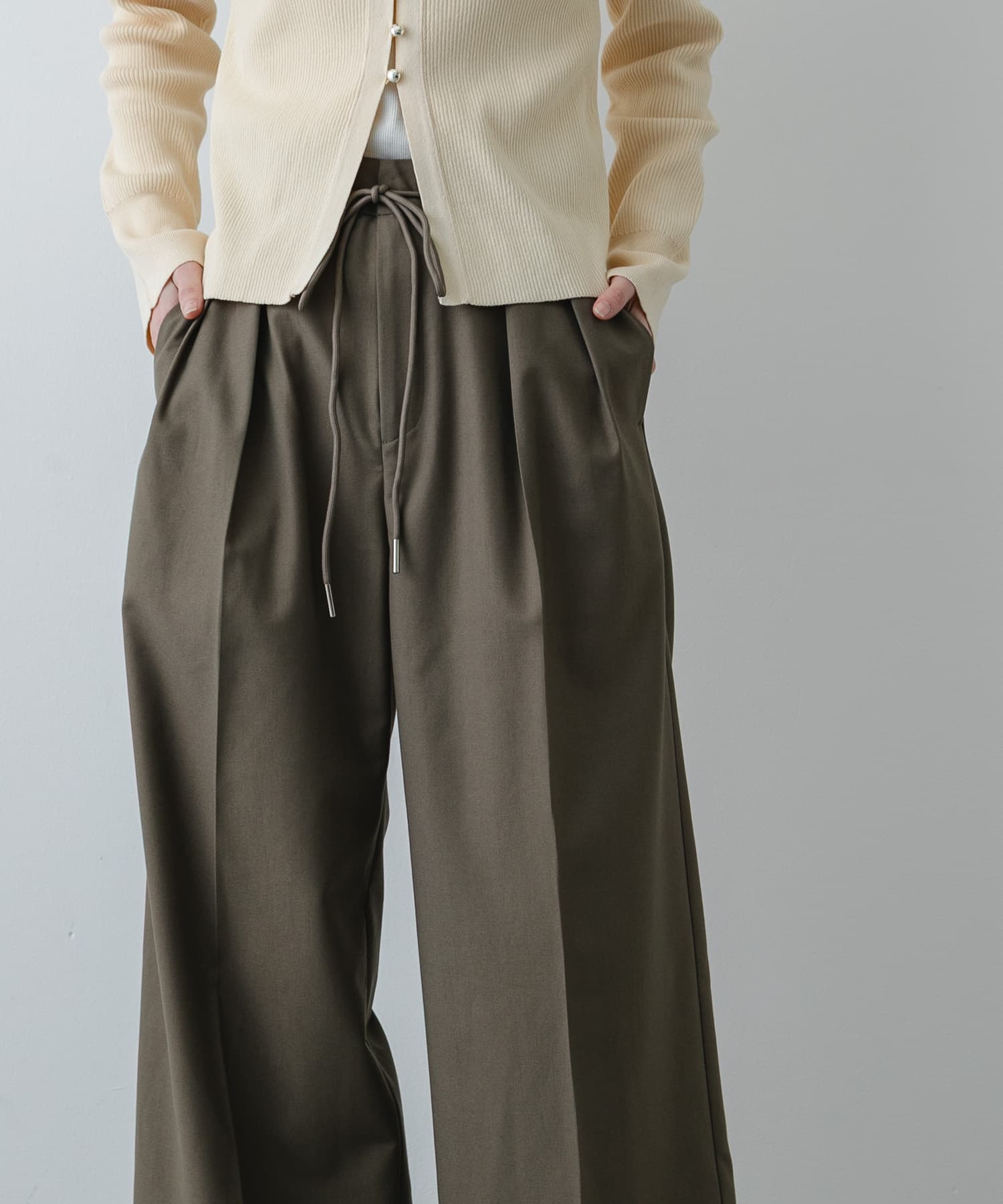 KHAKI