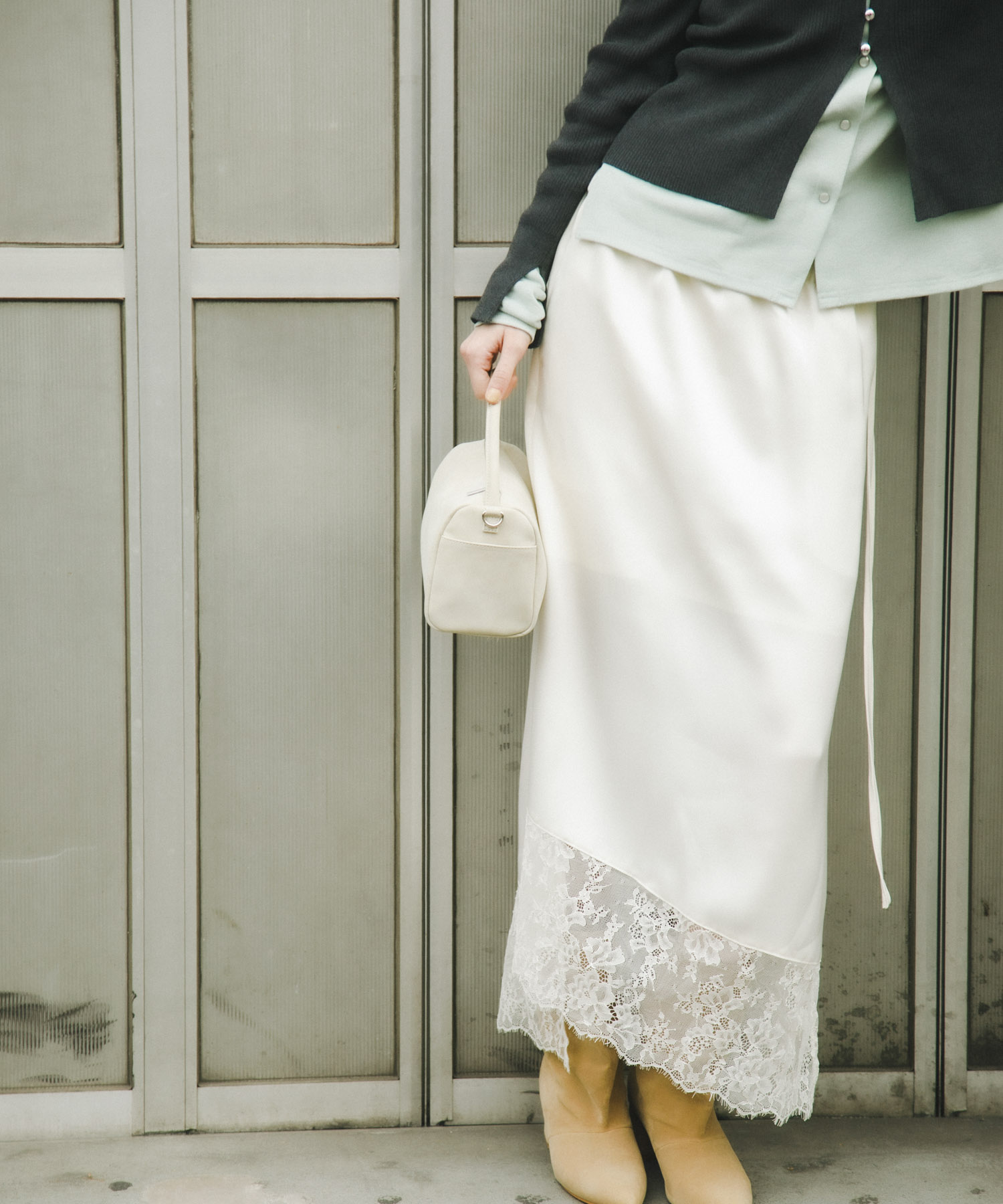 アシメレースヘムスカート