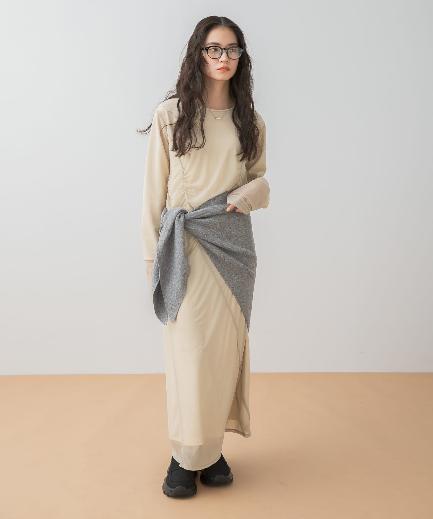 BEIGE