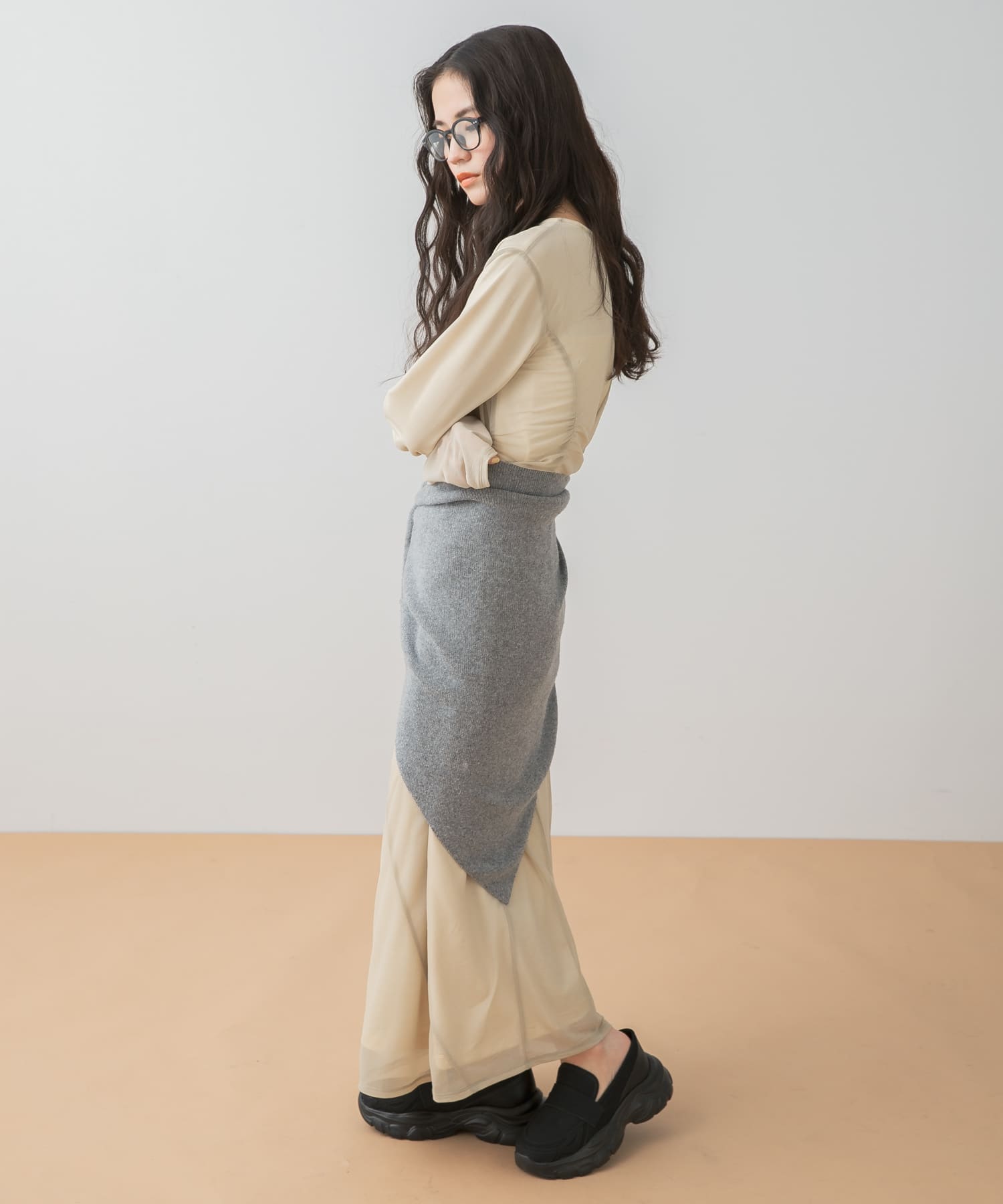 BEIGE