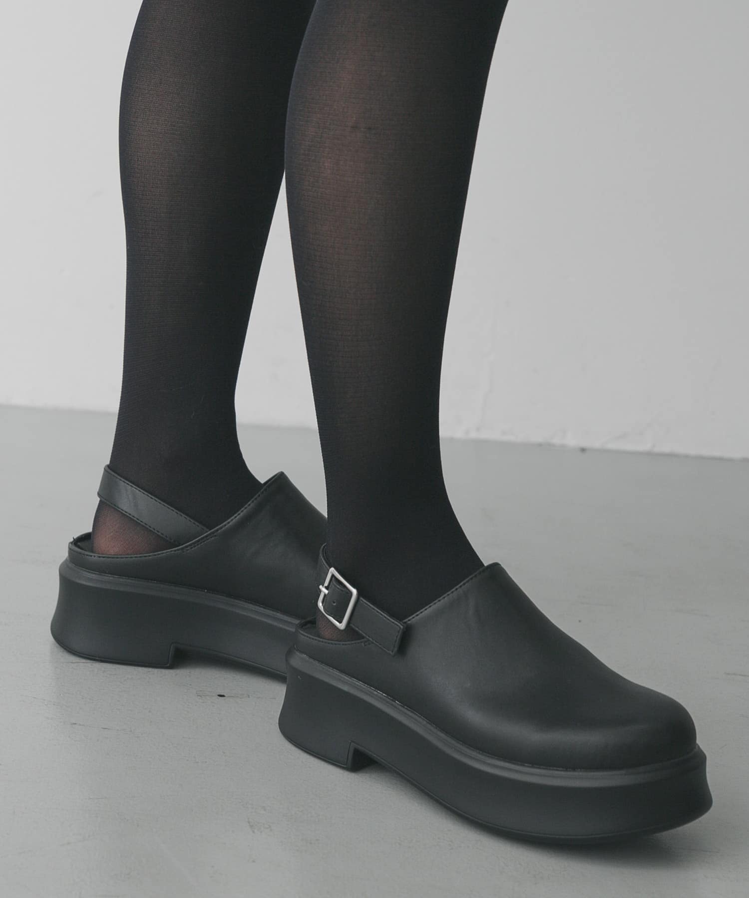 クロッグベルトサボ BLACK M