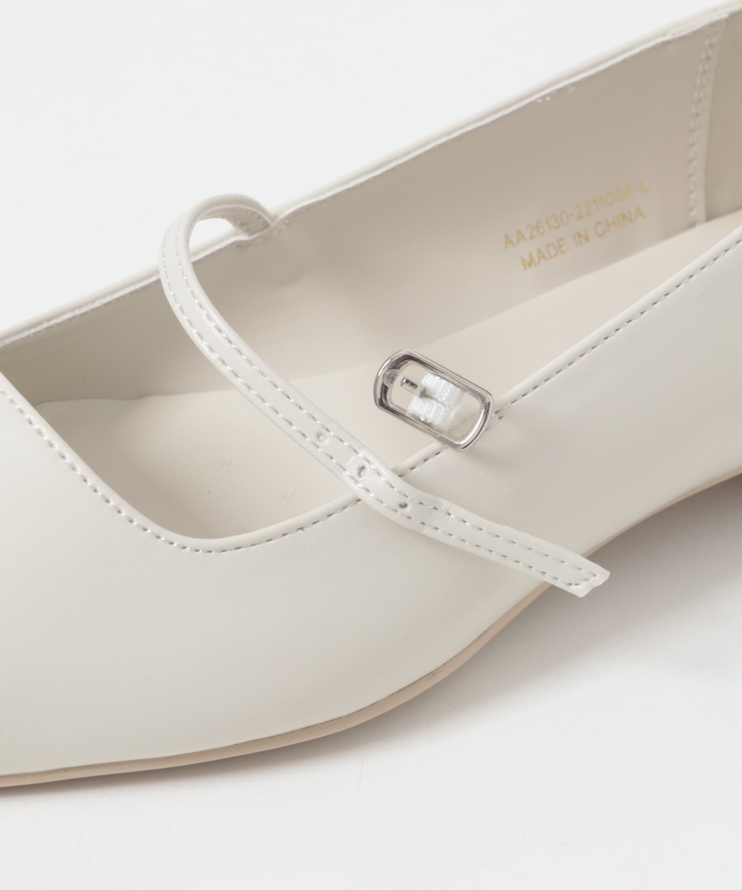 『抗菌』ポインテッドフラットパンプス IVORY S