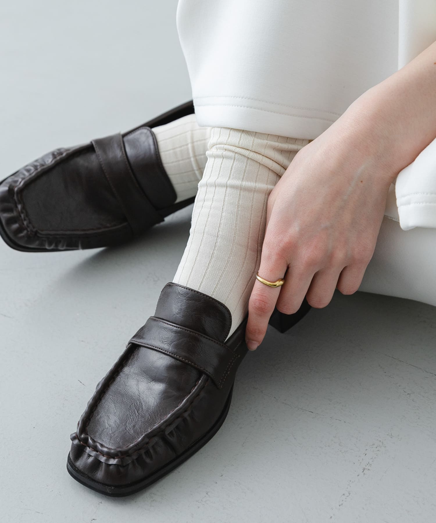 ワイドスクエアギャザーローファー BROWN S