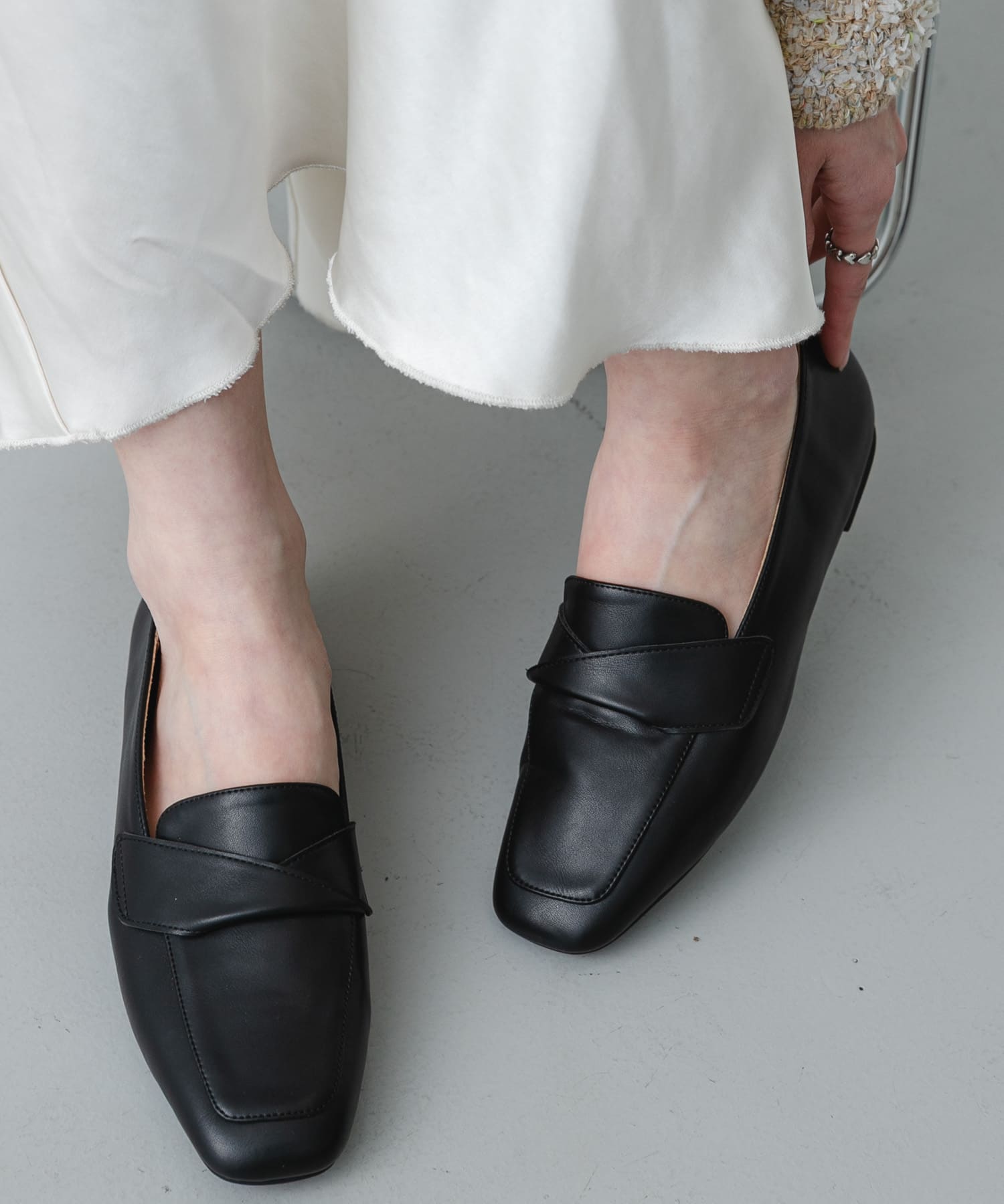 クロスベルトローファーパンプス BLACK S