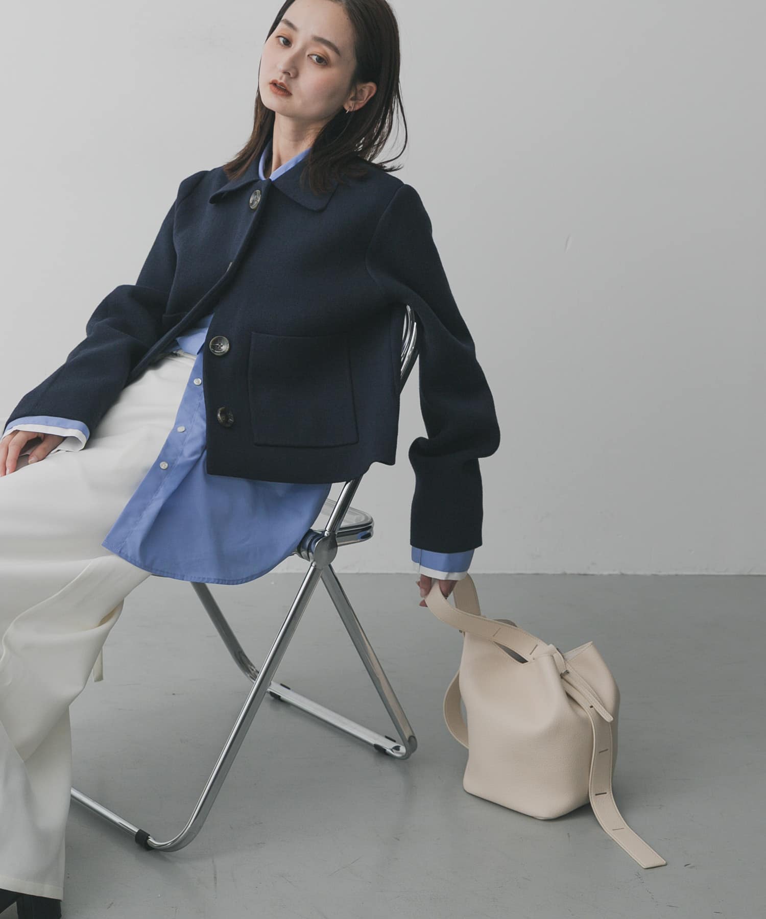 マルチショルダースクエアバッグ GREIGE One