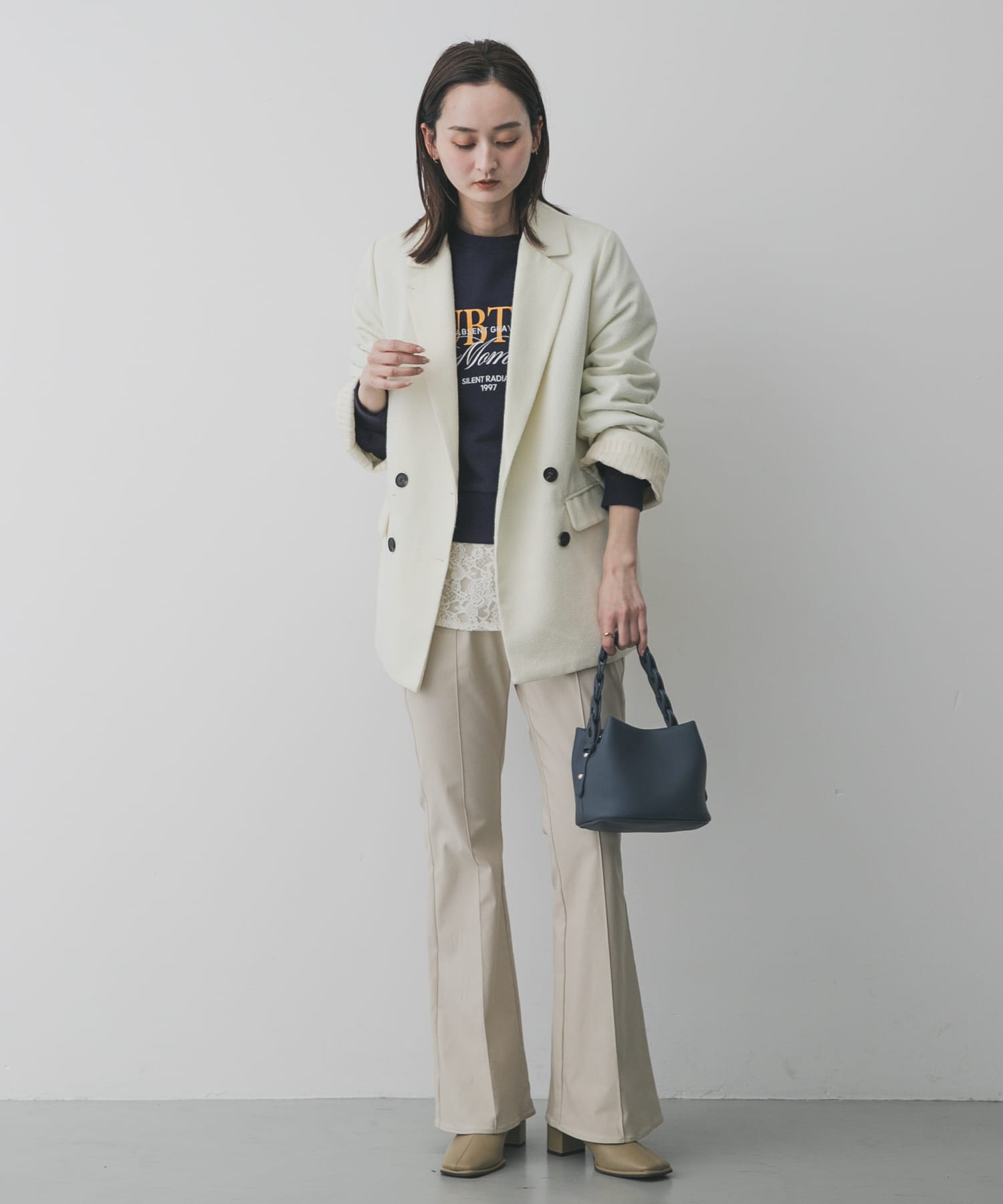 チェーンハンドルパフバッグ L.BLUE One