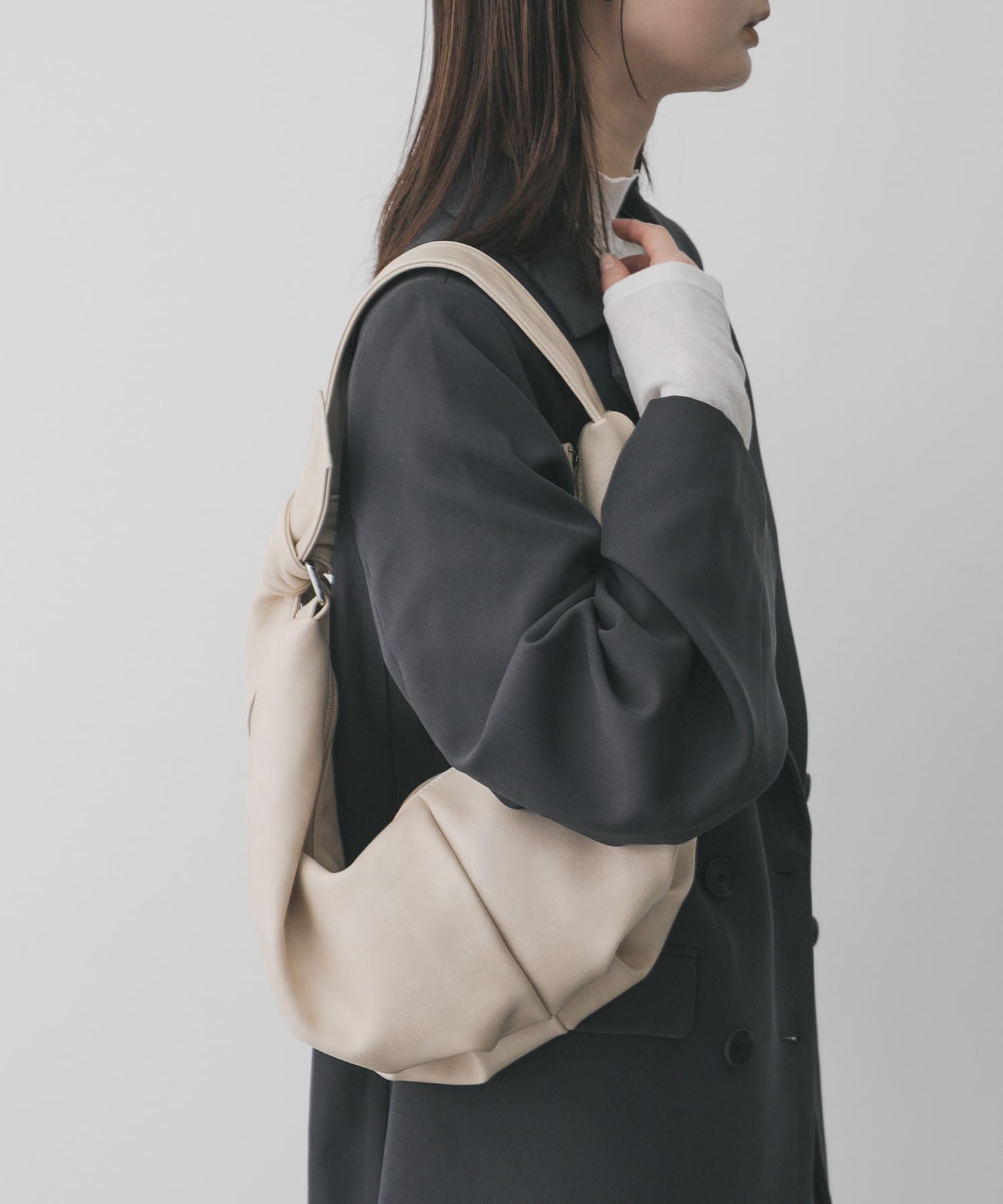 クロワッサンショルダーバッグ BEIGE One