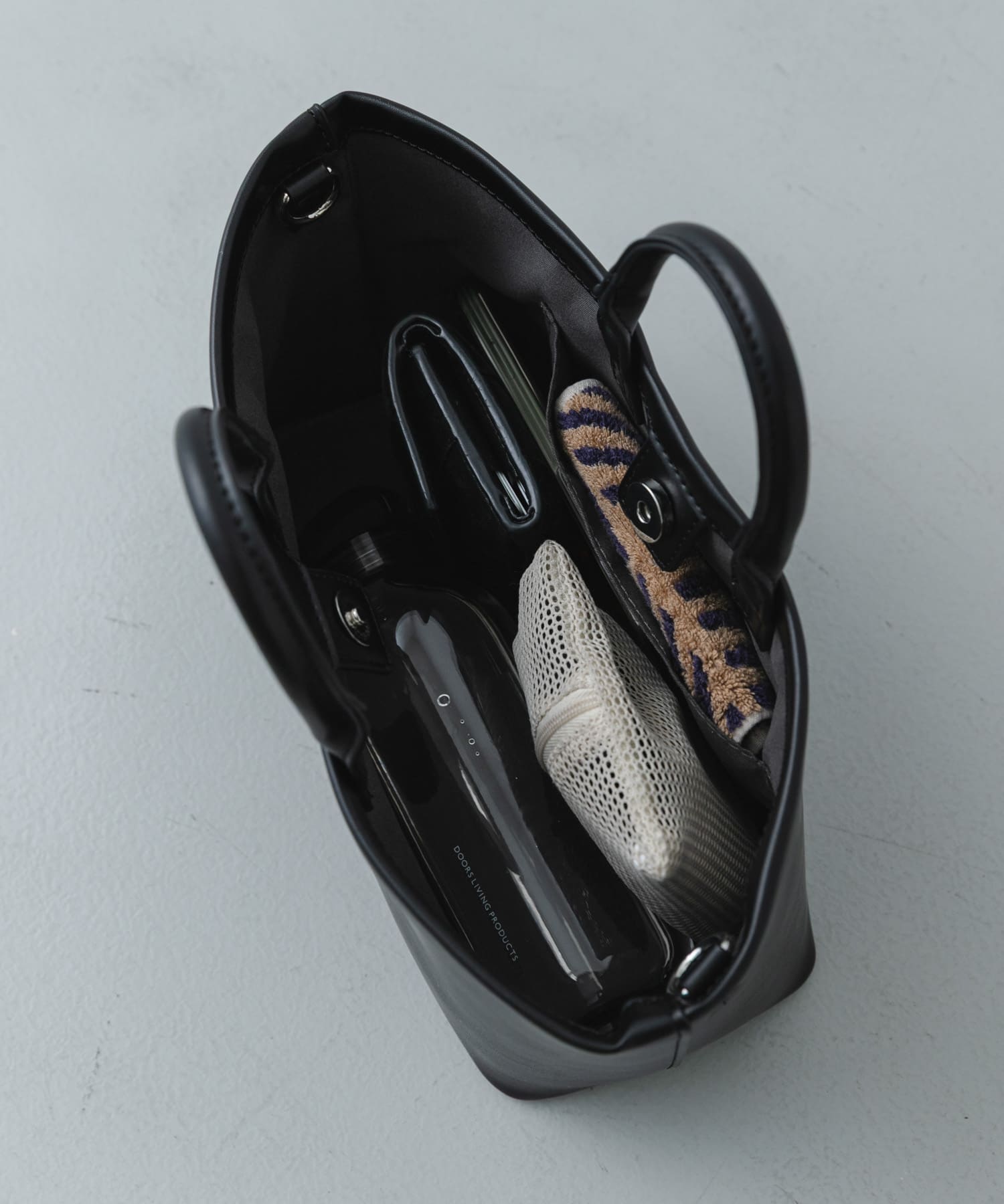 ボックストートバッグ BLACK One