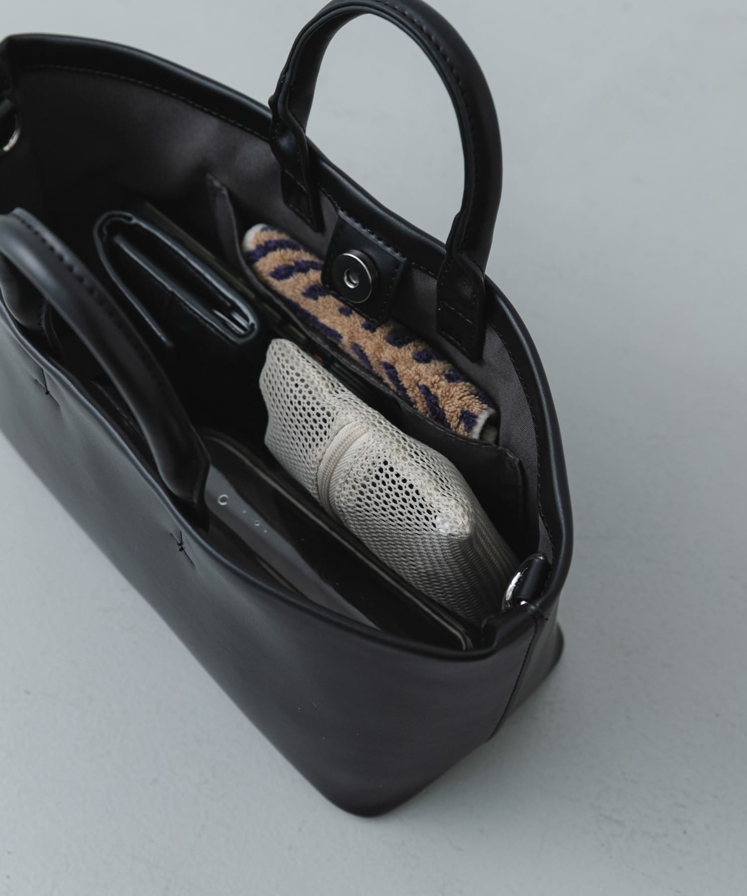 ボックストートバッグ BLACK One