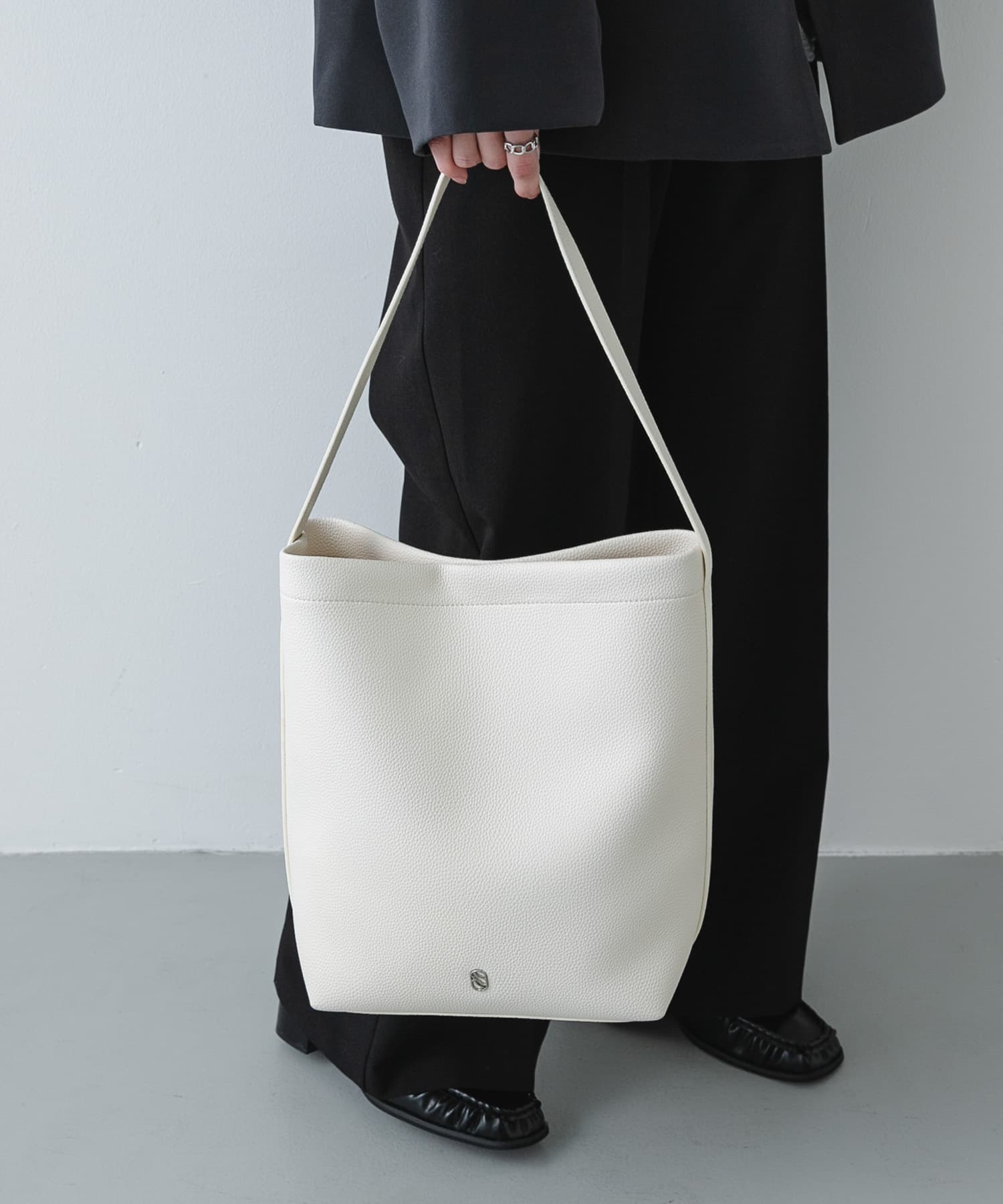 バケツバッグ IVORY One