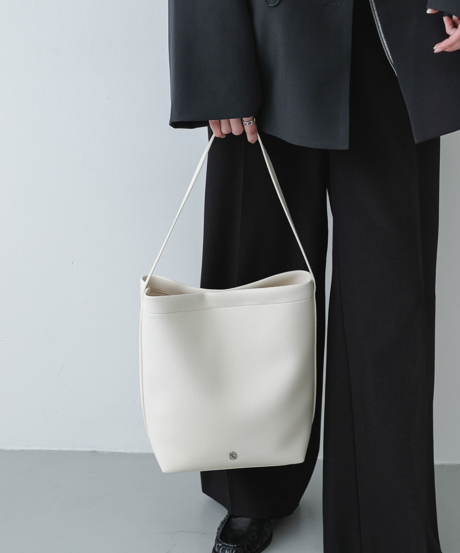 バケツバッグ IVORY One