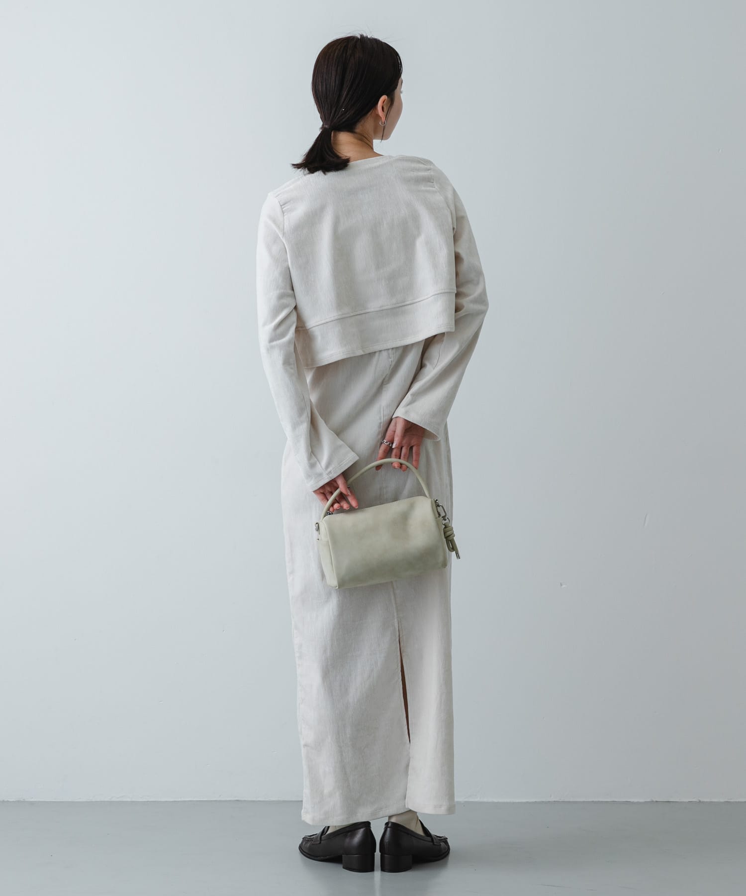 ラウンドスクエアソフトバッグ GREIGE One