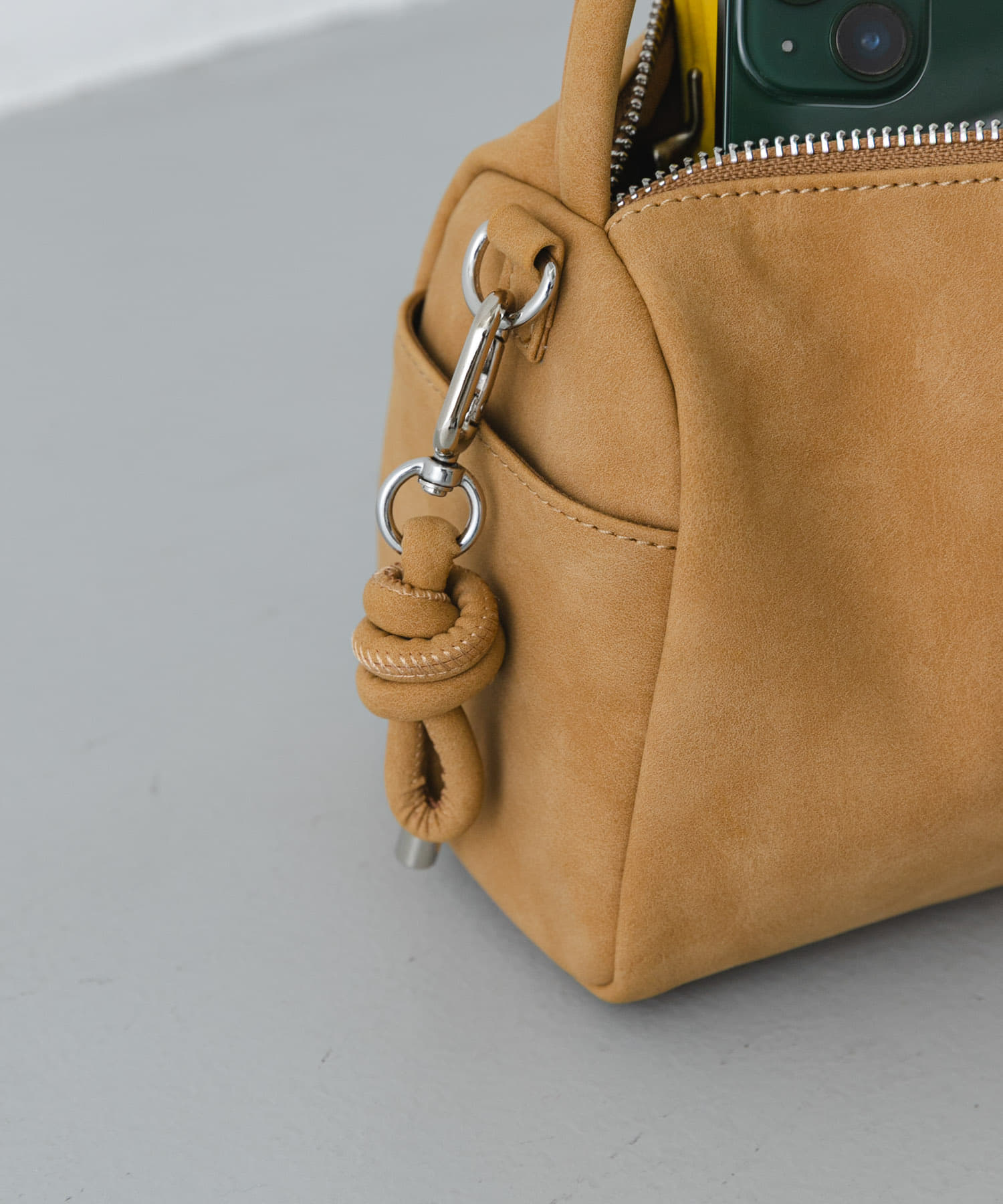 ラウンドスクエアソフトバッグ MUSTARD One