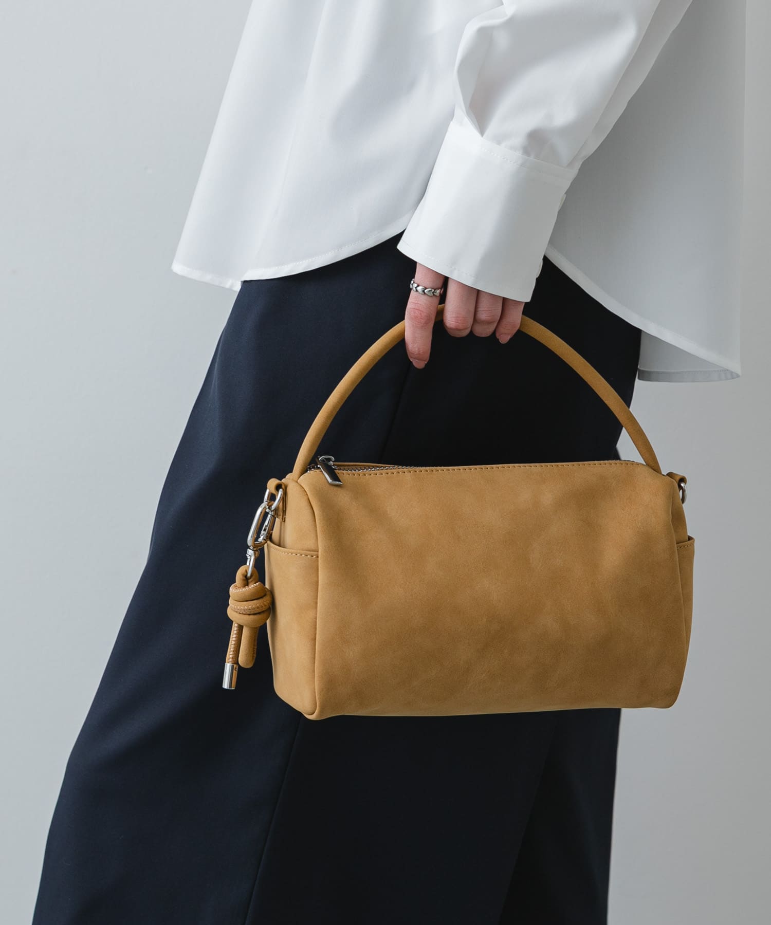 ラウンドスクエアソフトバッグ MUSTARD One