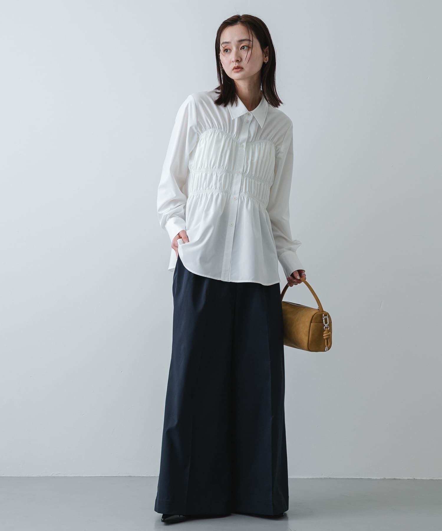 ラウンドスクエアソフトバッグ MUSTARD One