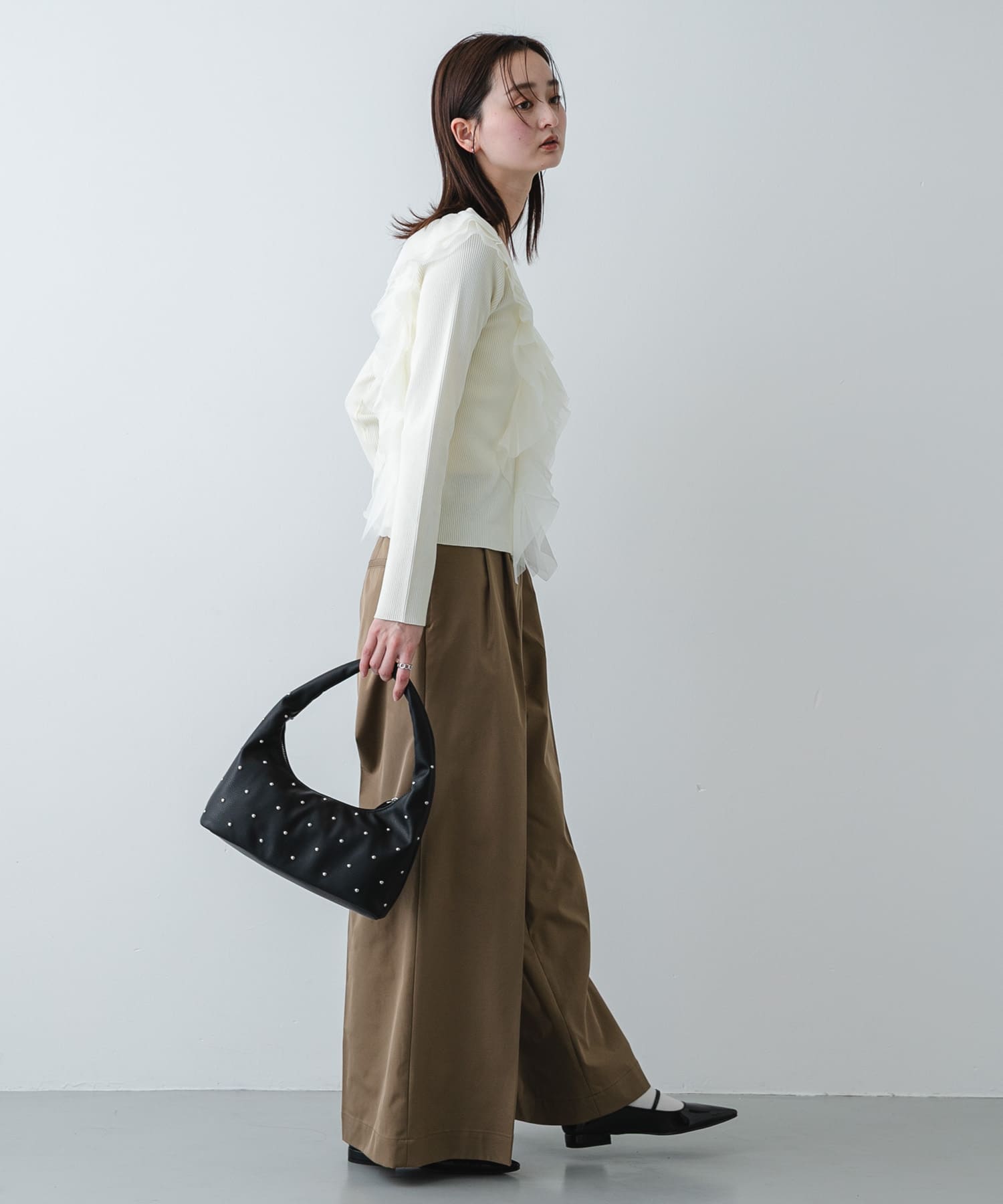 スタッズラウンドバッグ BLACK One