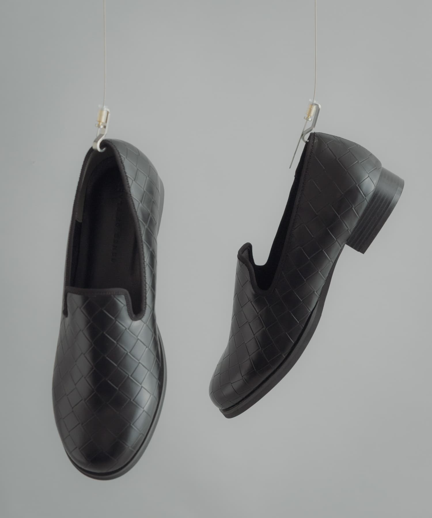 メッシュエンボススリッポンシューズ BLACK 26.5