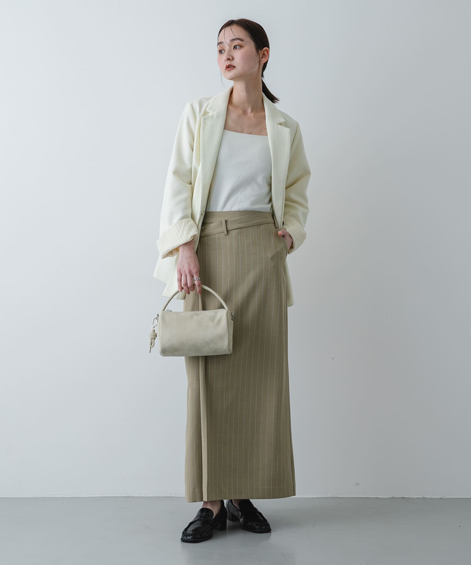 Y.BEIGE