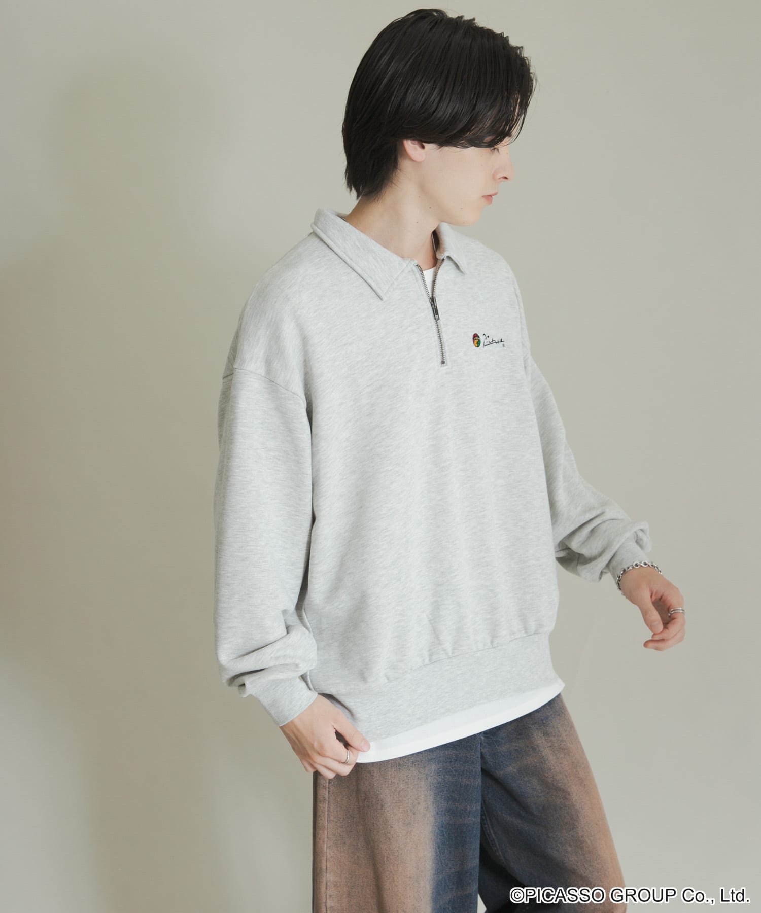 GRAY