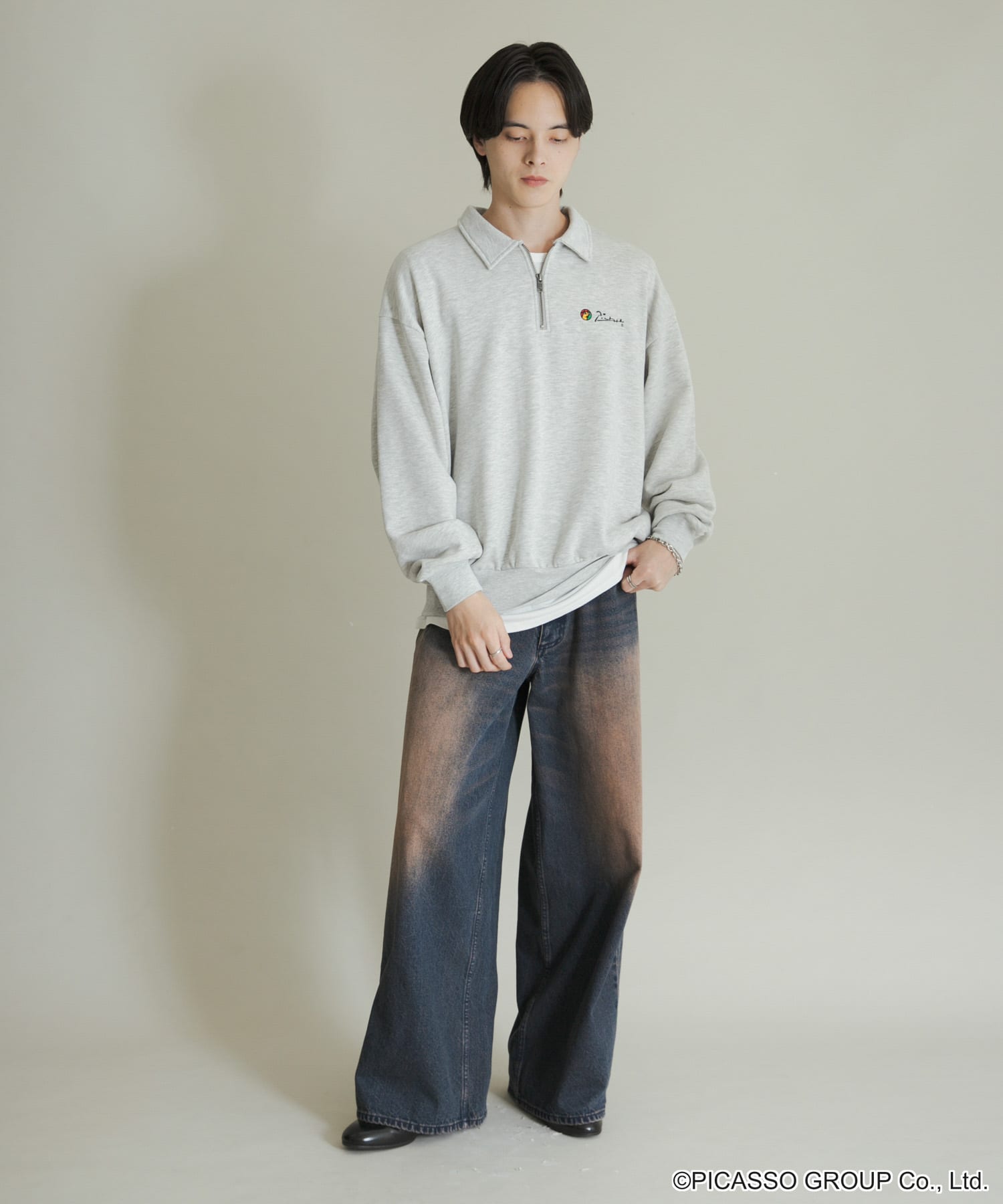 GRAY