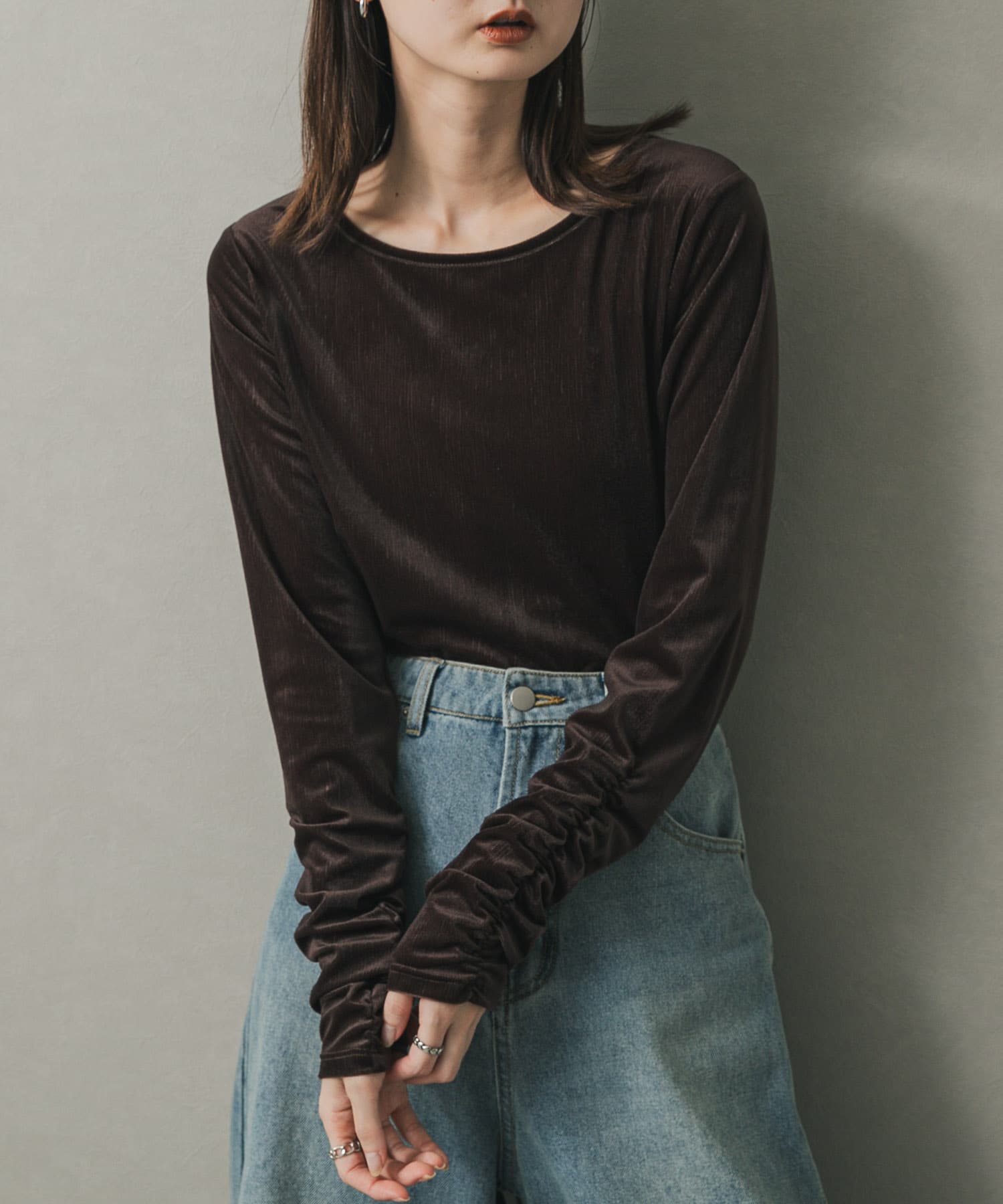 ギャザースリーブベロアTシャツ