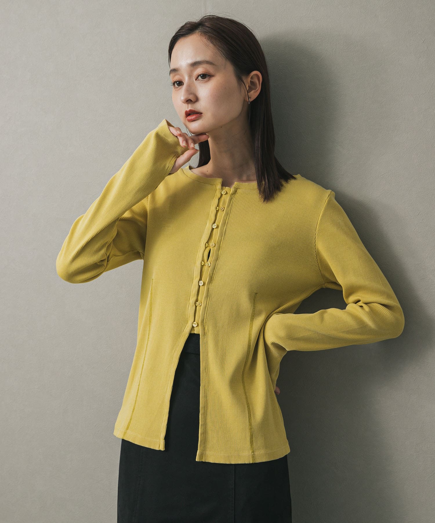 YELLOW