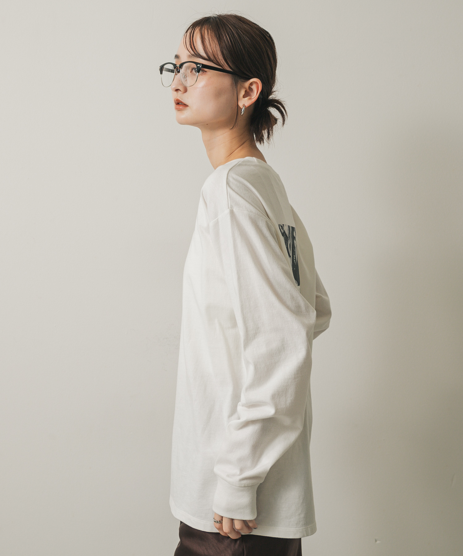 OFF WHITE