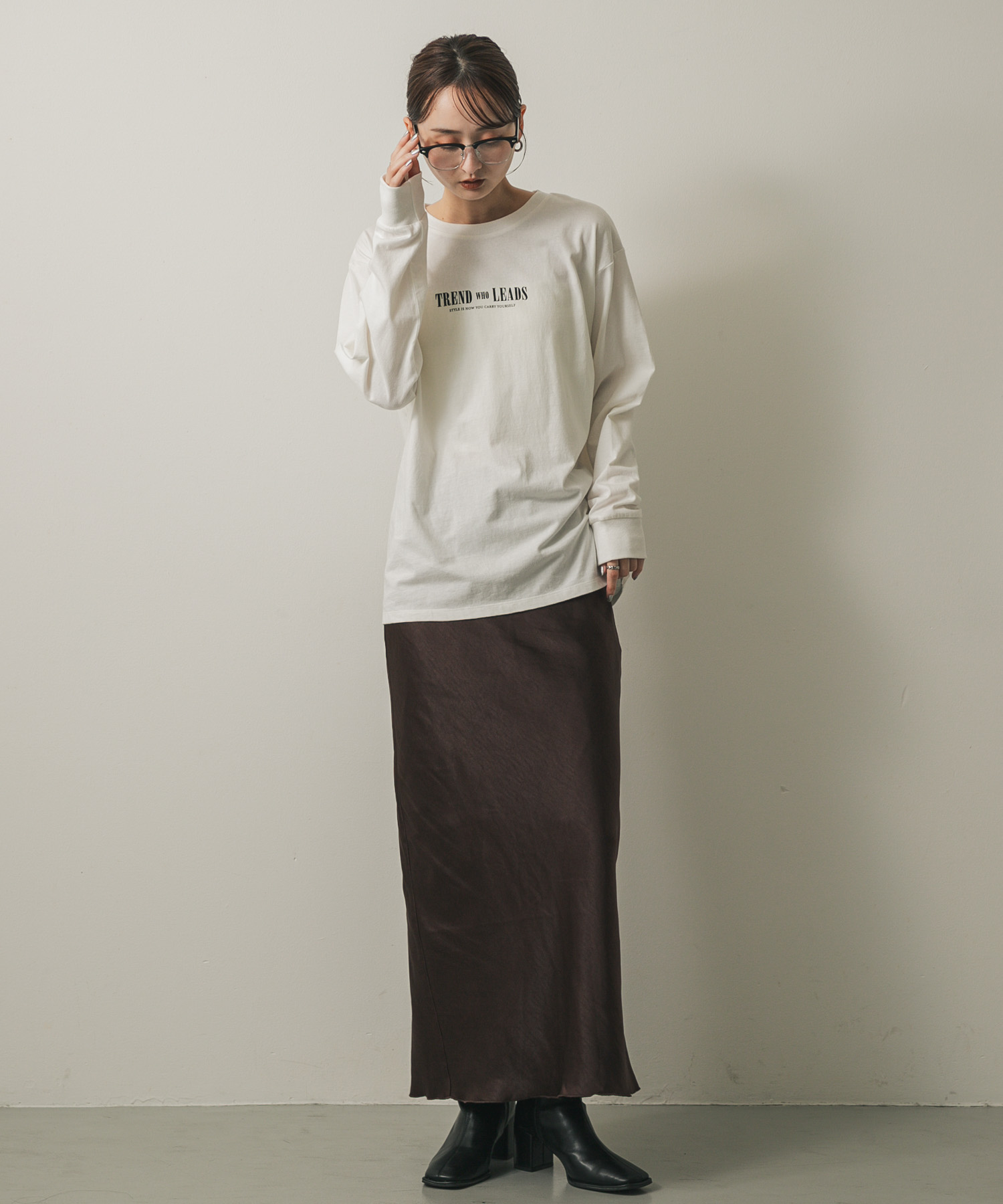 OFF WHITE