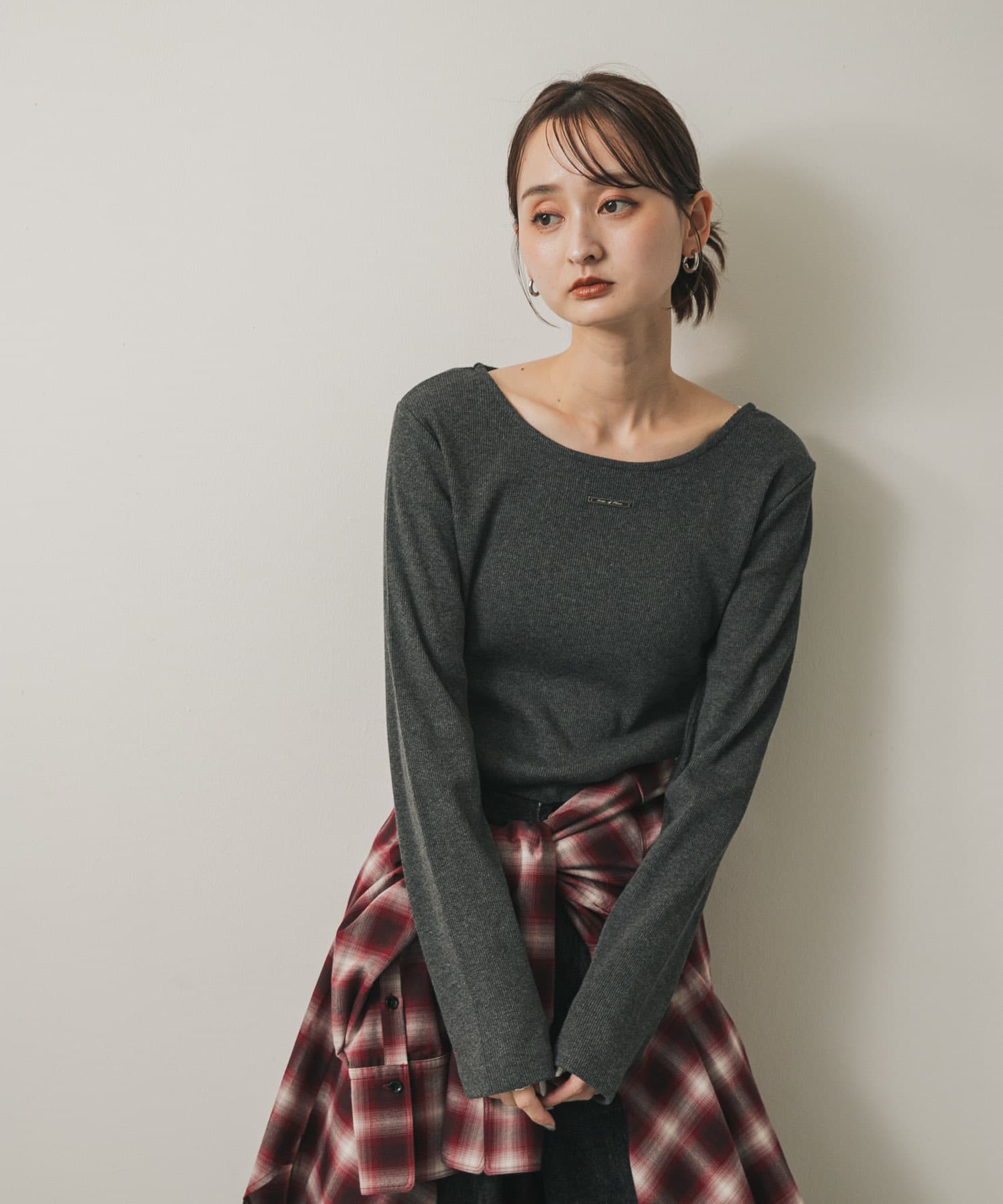 プレートツキバレエネックトップ