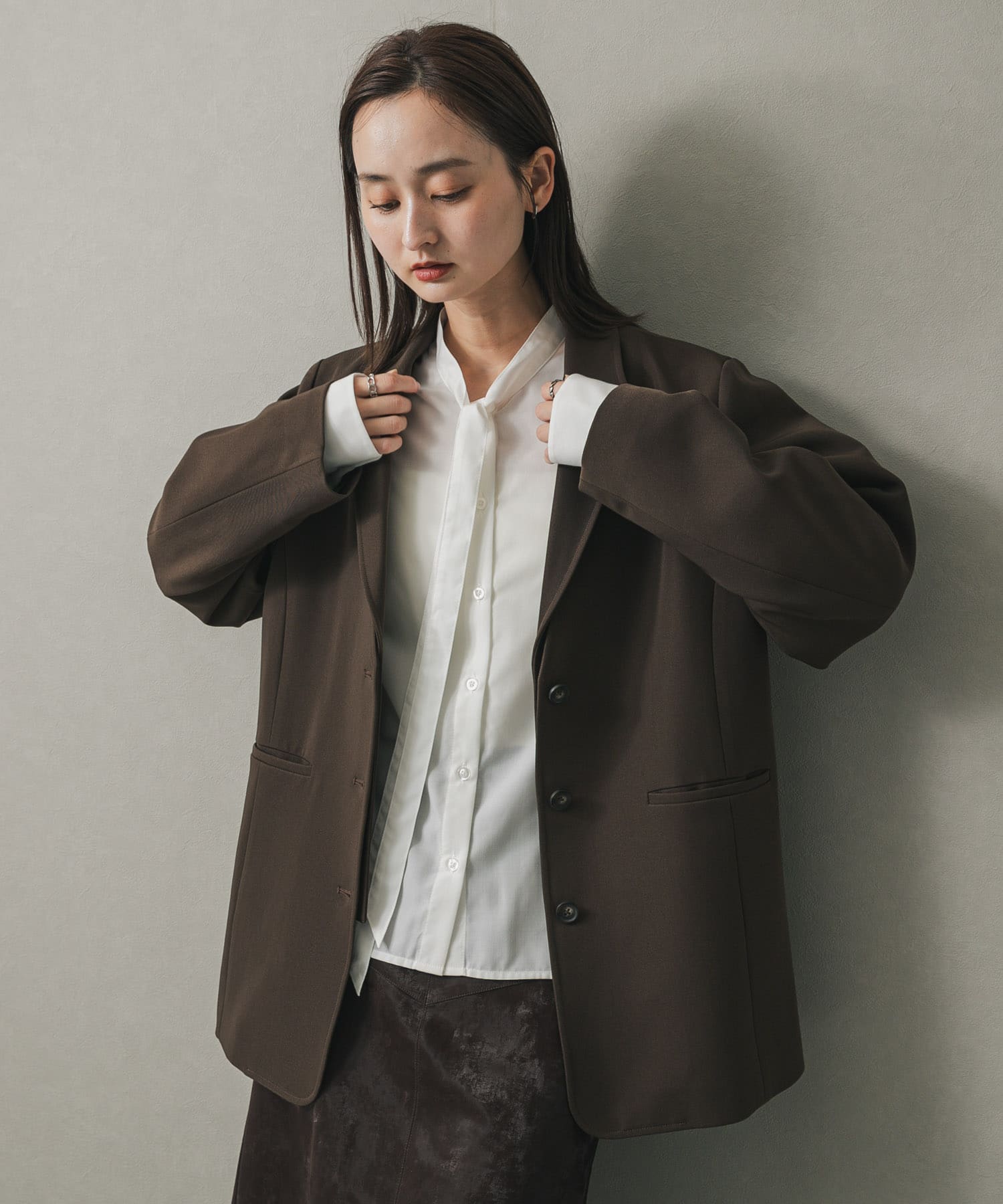 OFF WHITE