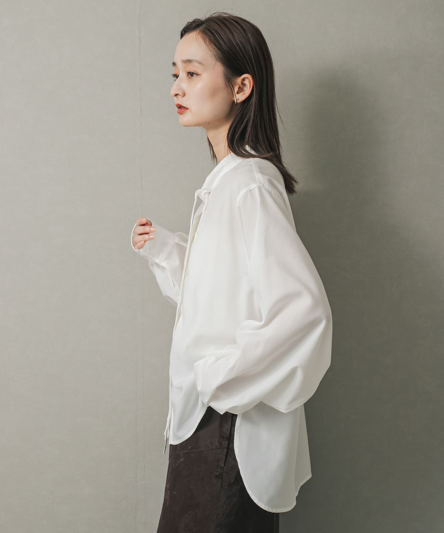 OFF WHITE