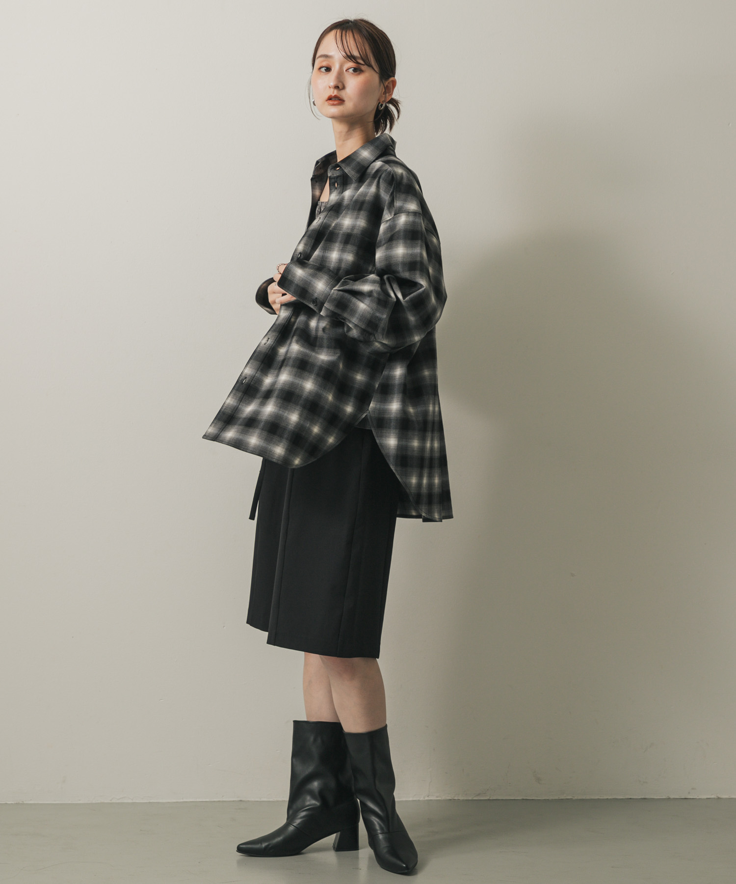 BLK×GRY