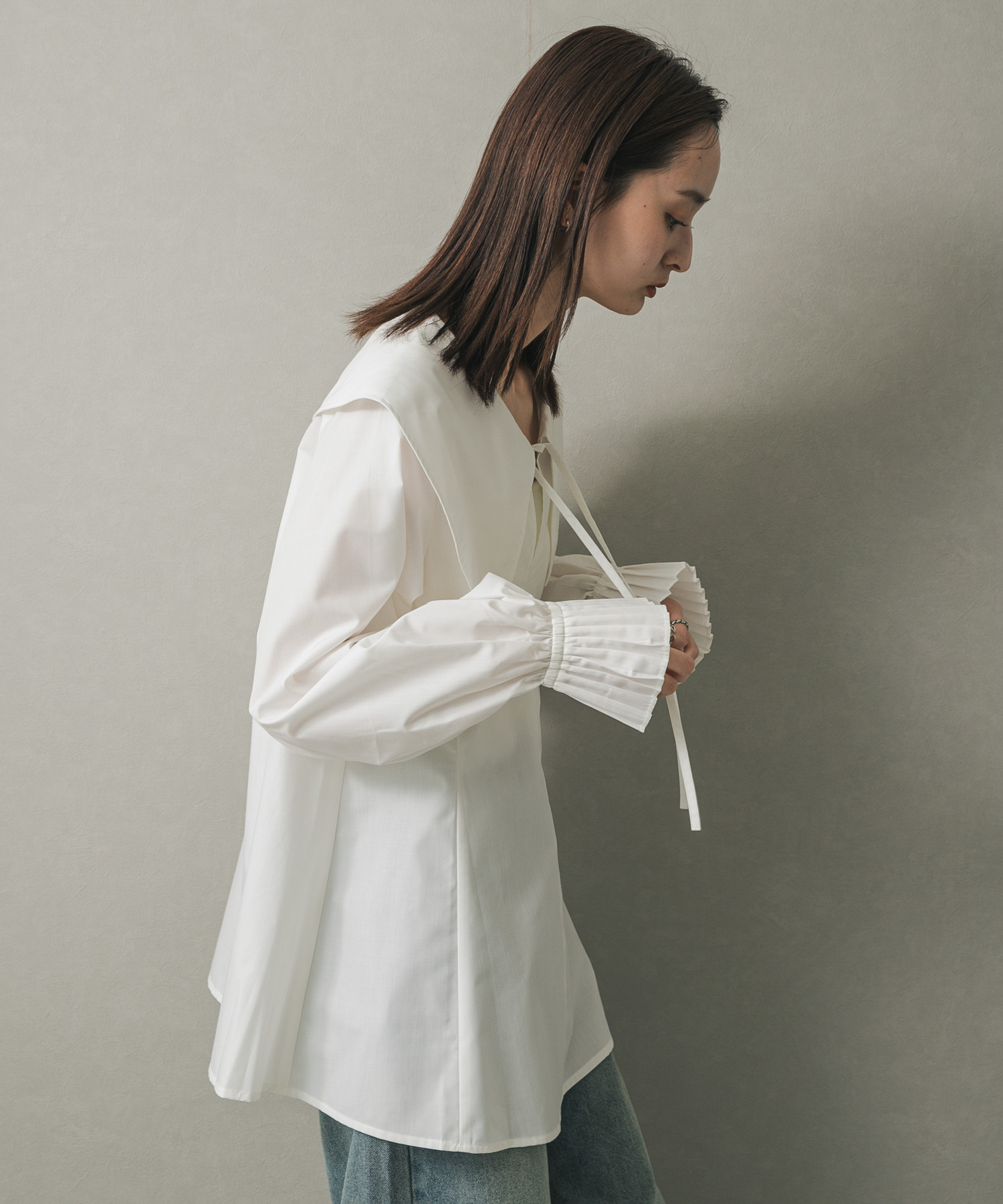 OFF WHITE