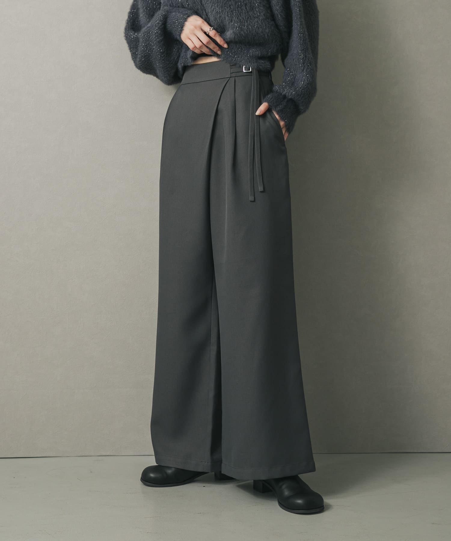 ベルトデザインスラックス